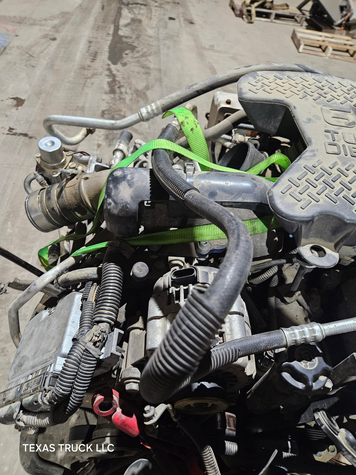 2005 LLY Duramax Diesel 6.6L Engine Runs CYL 3 Bad Injector/Misfire