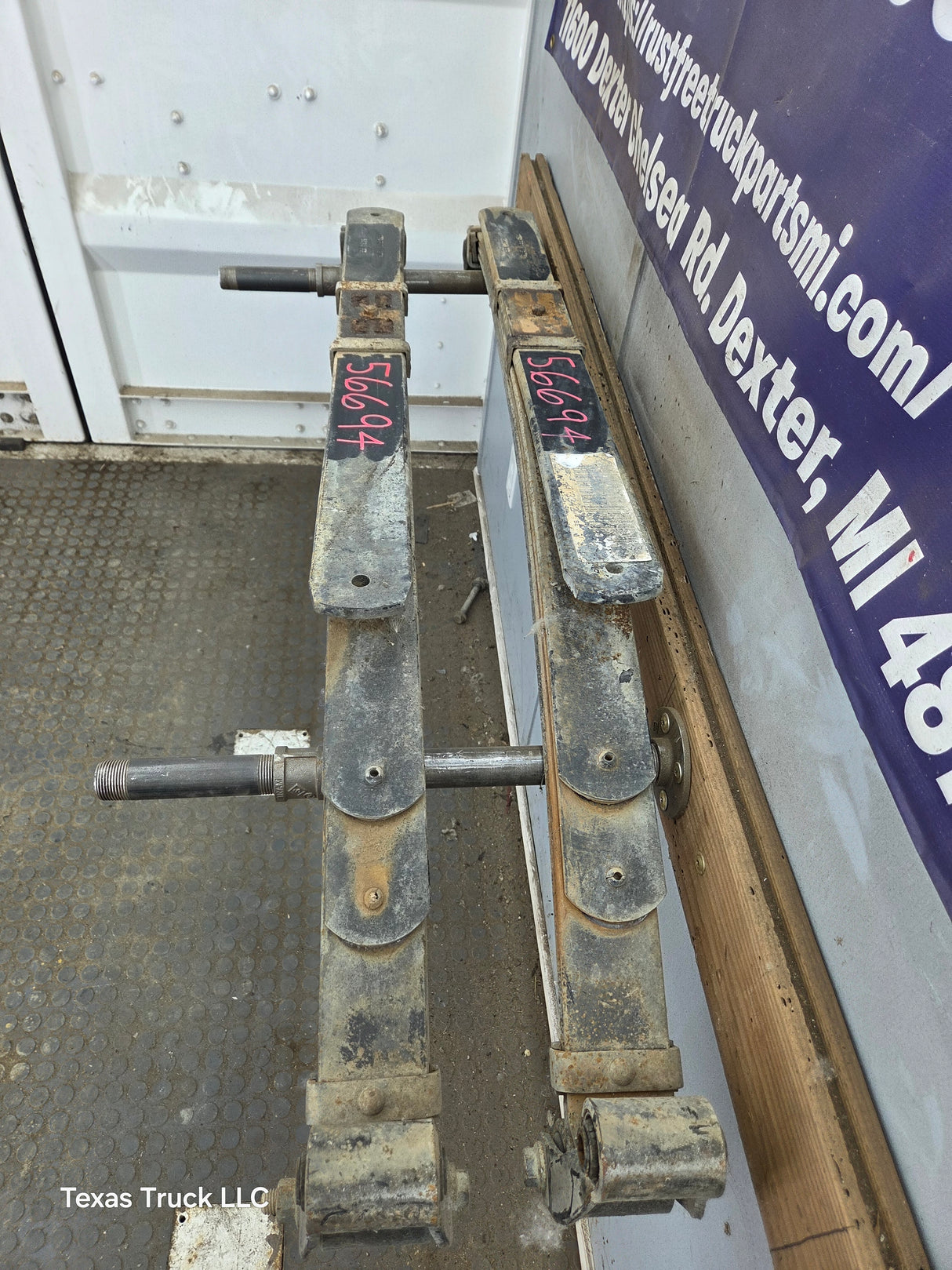 1999-2007 Ford F250 F350 Super Duty Rear Leaf Springs - Pair