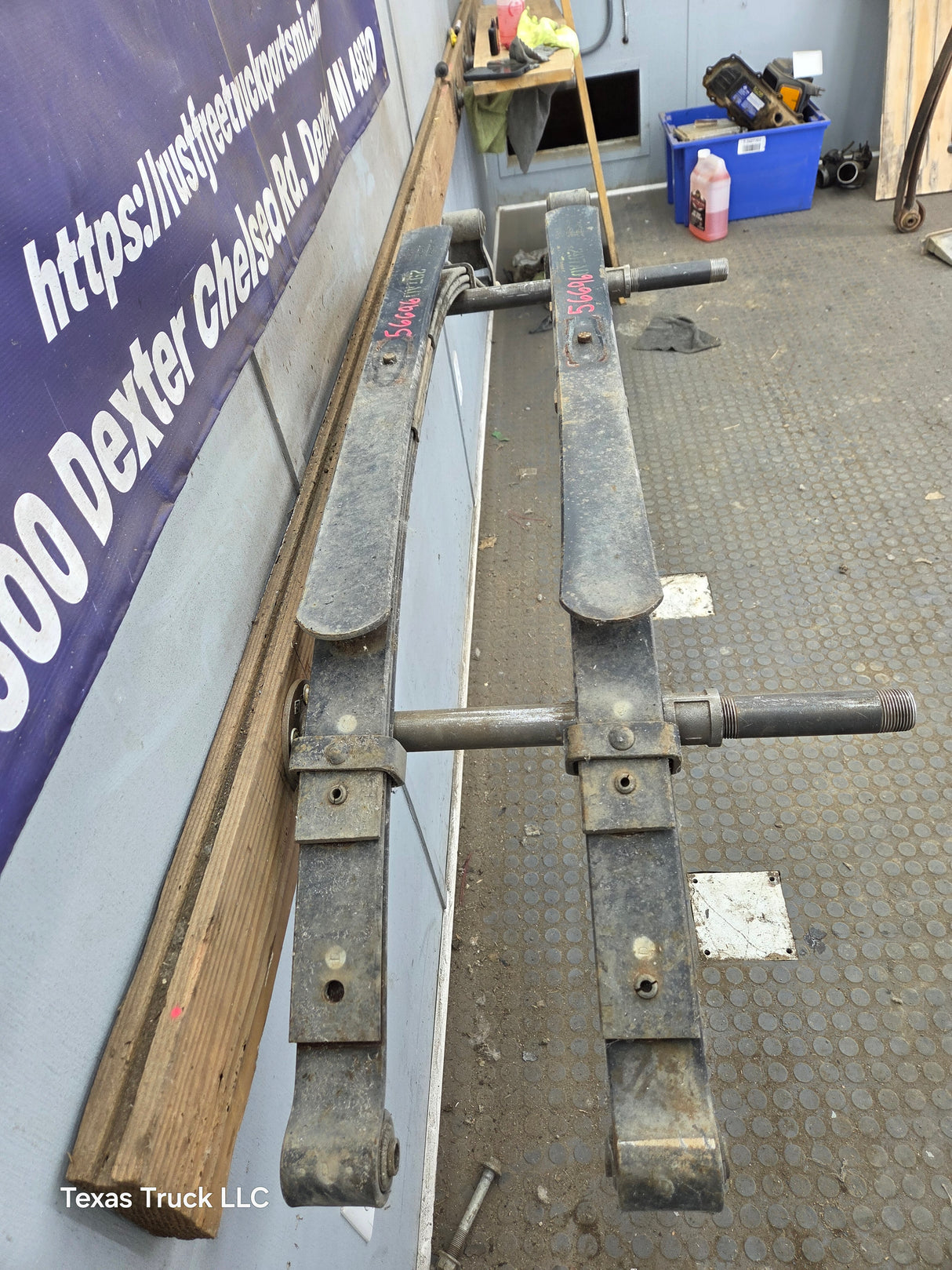 1994-2001 2nd Gen Dodge Ram 1500 Rear Leaf Springs 52106297 AD - Pair