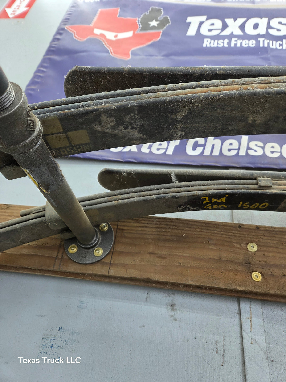 1994-2001 2nd Gen Dodge Ram 1500 Rear Leaf Springs 52106297 AD - Pair