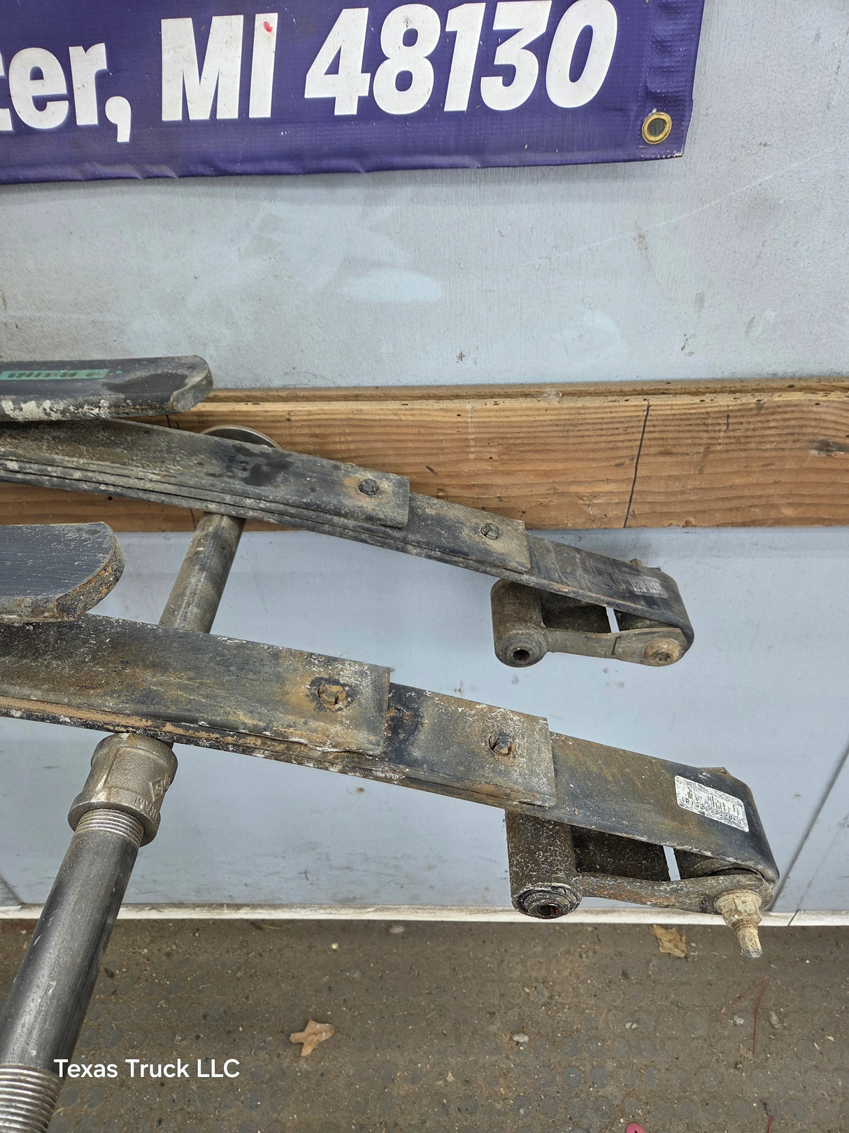 2002-2008 Dodge Ram 1500 Rear Leaf Springs 52113120AD - Pair