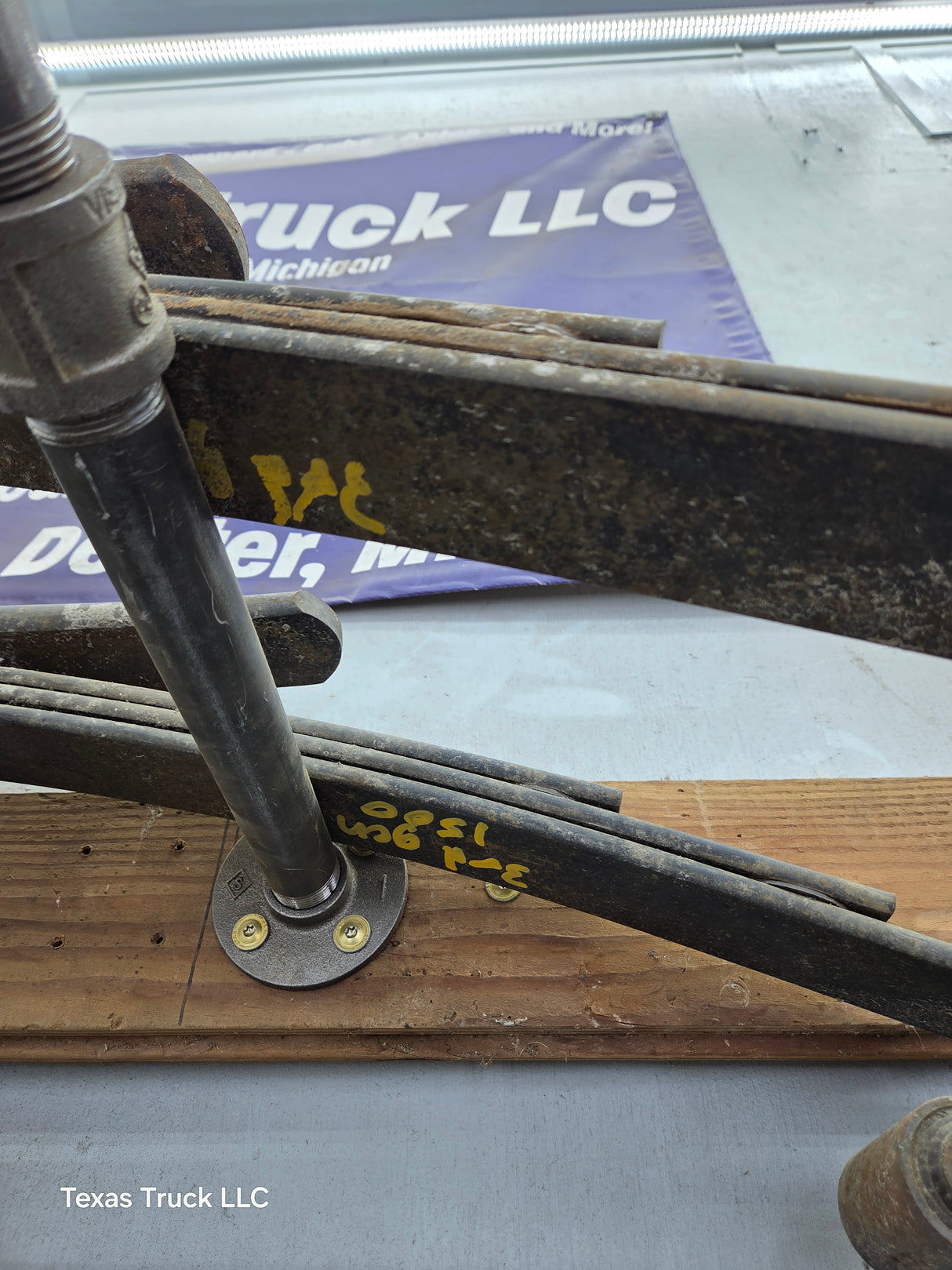 2002-2008 Dodge Ram 1500 Rear Leaf Springs 52113120AD - Pair