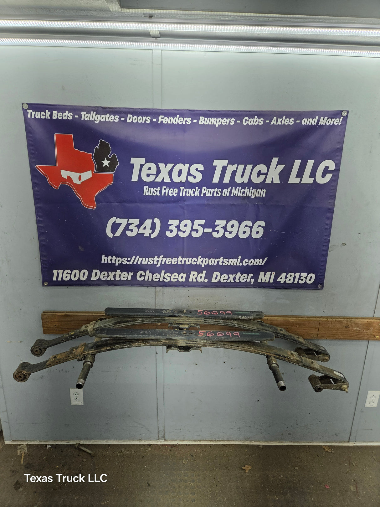 2002-2008 Dodge Ram 1500 Rear Leaf Springs 52113120AD - Pair