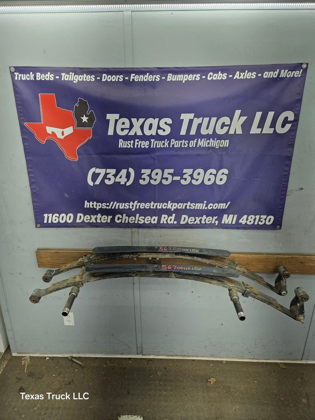 1994-2001 2nd Gen Dodge Ram 1500 Rear Leaf Springs 52106291 AD - Pair