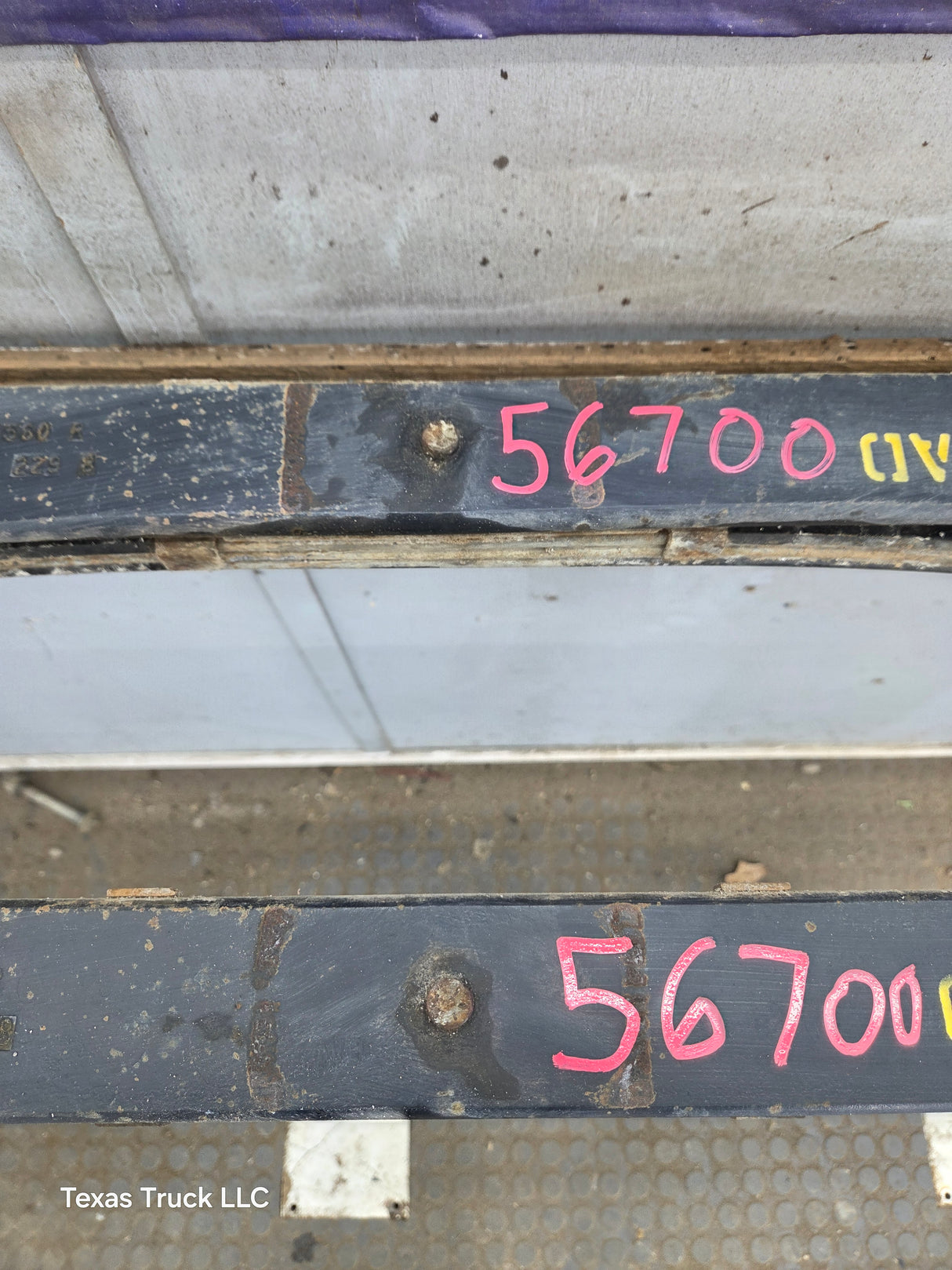 1994-2001 2nd Gen Dodge Ram 1500 Rear Leaf Springs 52106291 AD - Pair