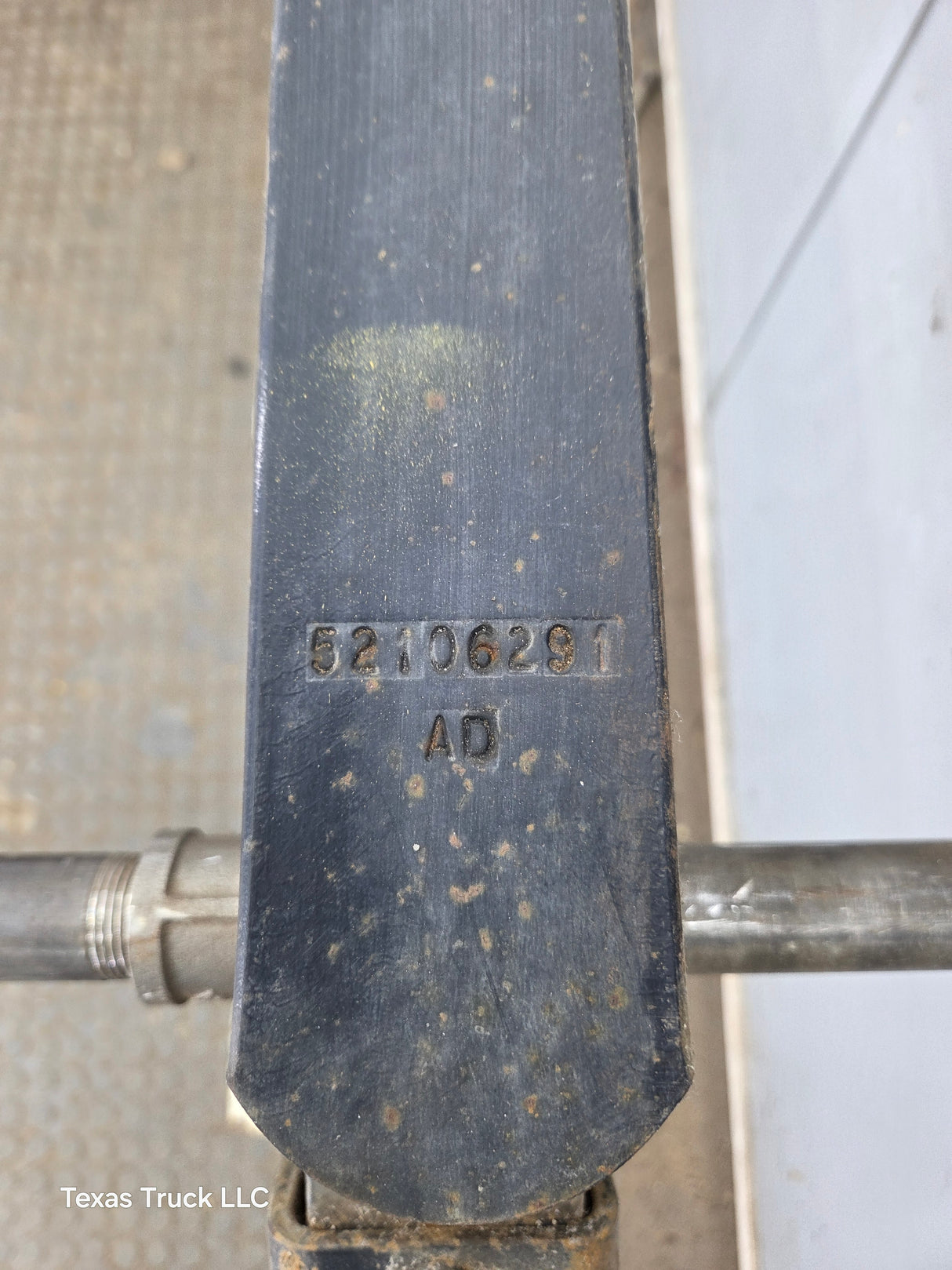 1994-2001 2nd Gen Dodge Ram 1500 Rear Leaf Springs 52106291 AD - Pair