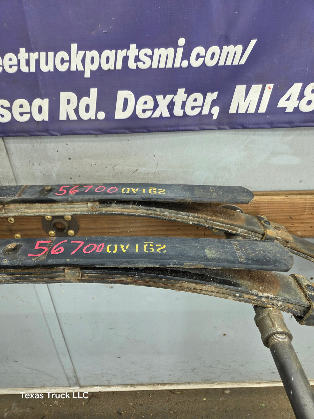 1994-2001 2nd Gen Dodge Ram 1500 Rear Leaf Springs 52106291 AD - Pair