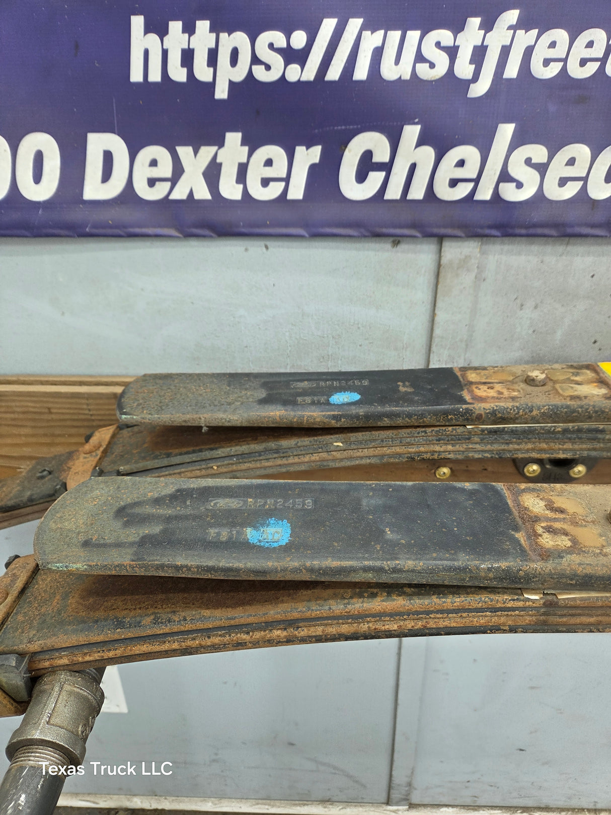 1999-2007 Ford F250 F350 Super Duty Rear Leaf Springs - Pair