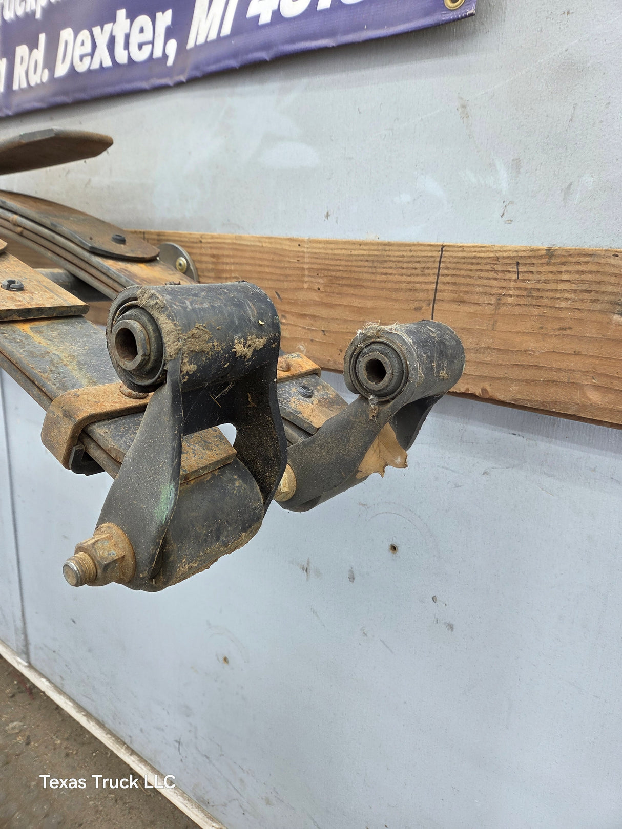 1999-2007 Ford F250 F350 Super Duty Rear Leaf Springs - Pair