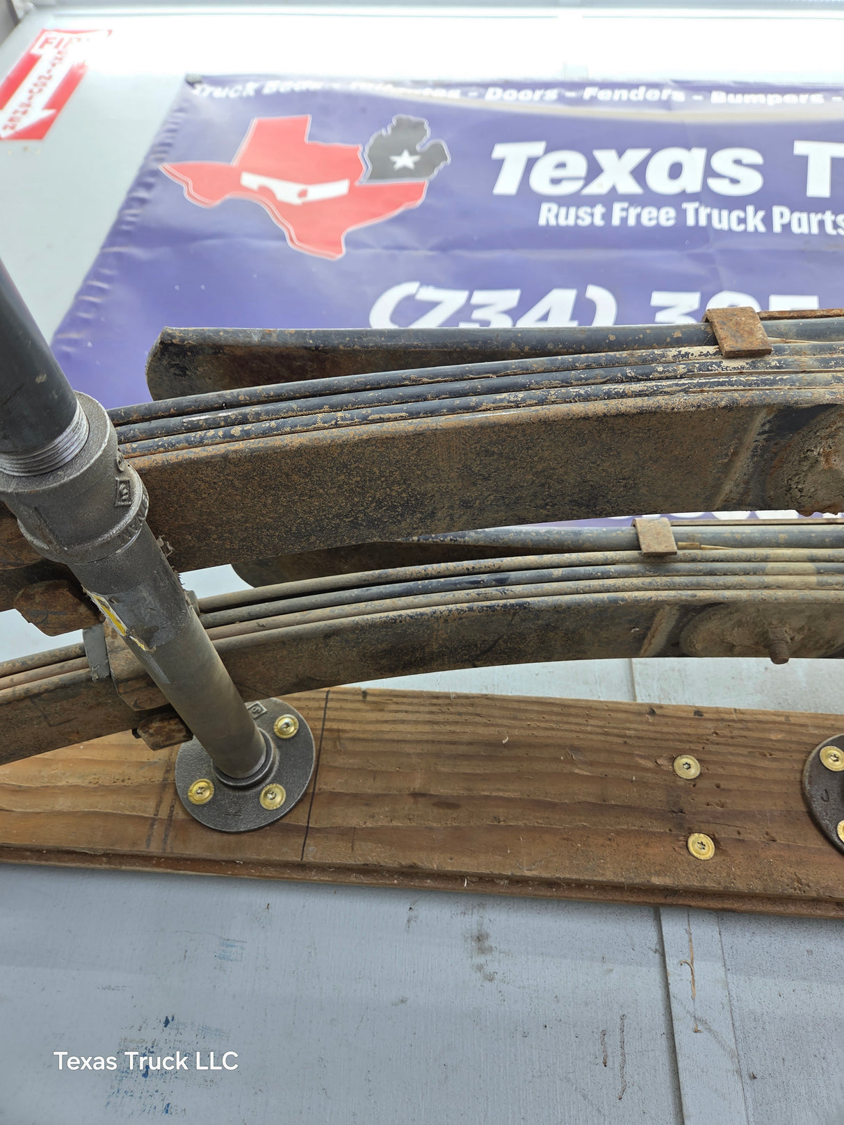1999-2007 Ford F250 F350 Super Duty Rear Leaf Spring - Pair