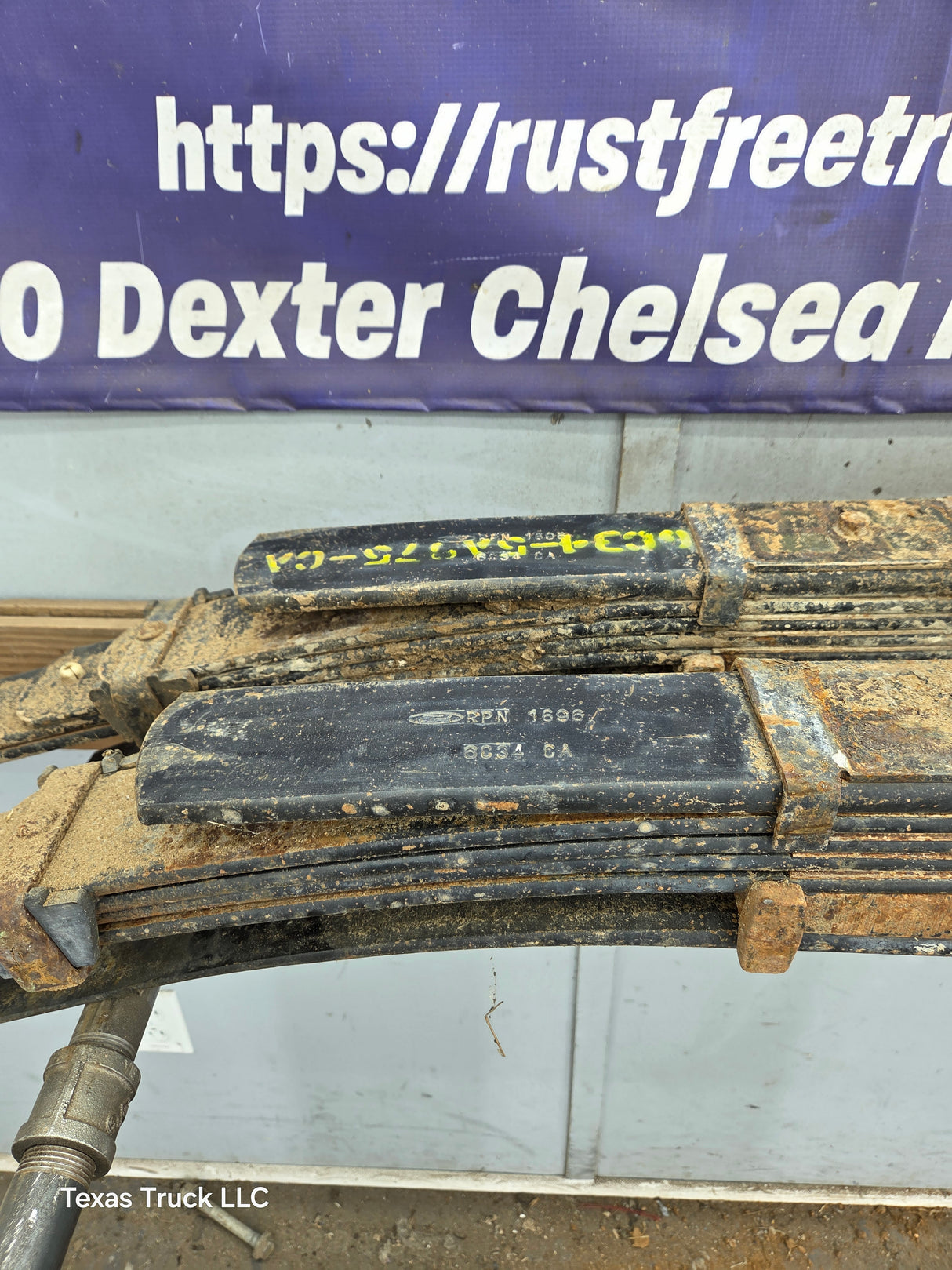 1999-2007 Ford F250 F350 Super Duty Rear Leaf Spring - Pair