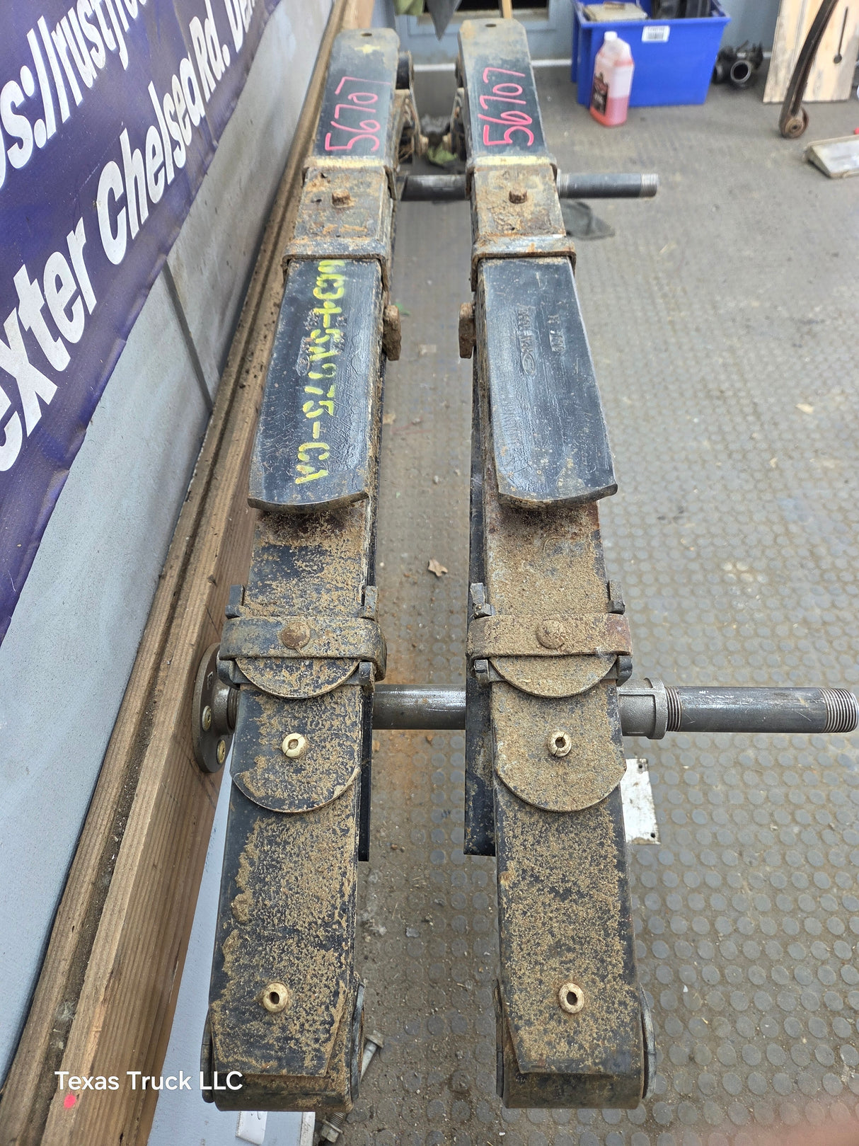 1999-2007 Ford F250 F350 Super Duty Rear Leaf Spring - Pair
