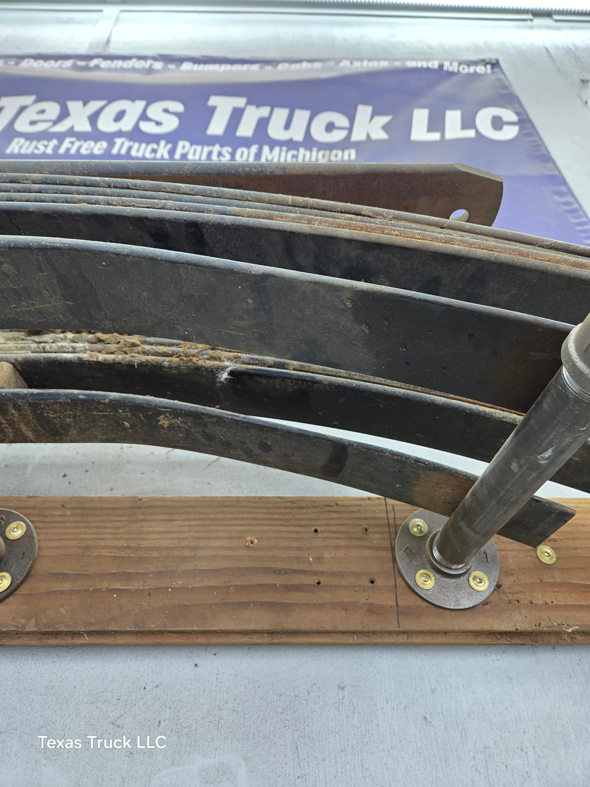 1999-2007 Ford F250 F350 Super Duty Rear Leaf Spring - Pair