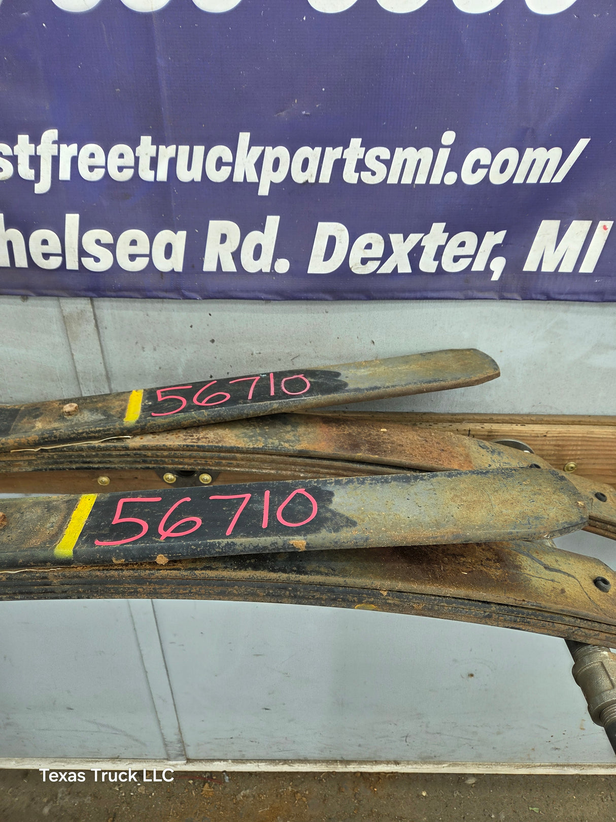 1999-2007 Ford F250 F350 Super Duty Rear Leaf Springs - Pair