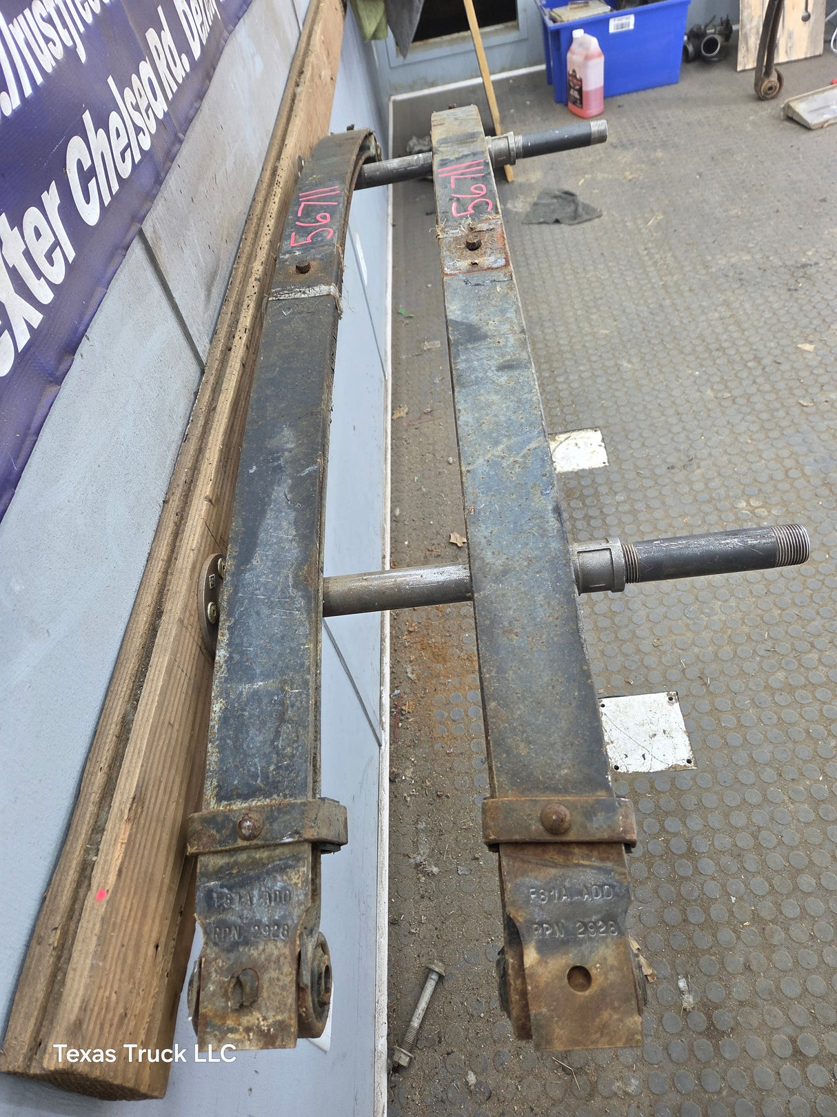 1999-2004 Ford F250 F350 Super Duty Excursion Front Leaf Springs - Pair
