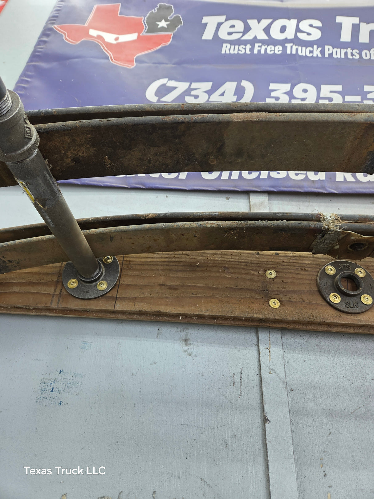 1999-2004 Ford F250 F350 Super Duty Excursion Front Leaf Springs - Pair