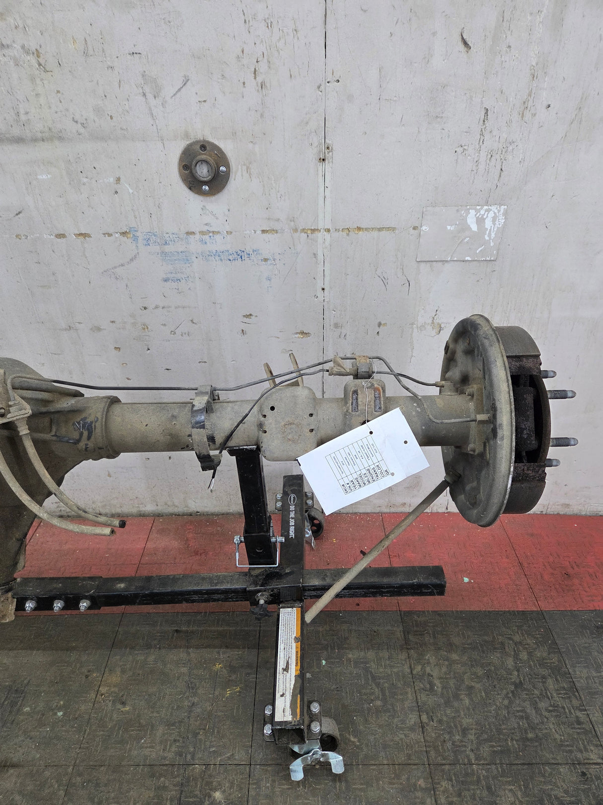 2009-2013 Chevrolet Silverado GMC Sierra 1500 Rear Axle GU5 3.23 Gear Ratio