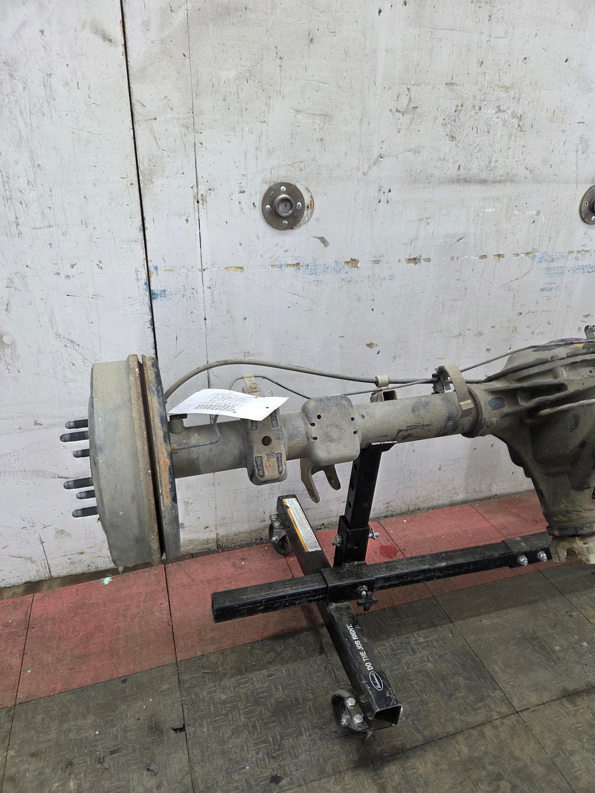 2009-2013 Chevrolet Silverado GMC Sierra 1500 Rear Axle GU5 3.23 Gear Ratio