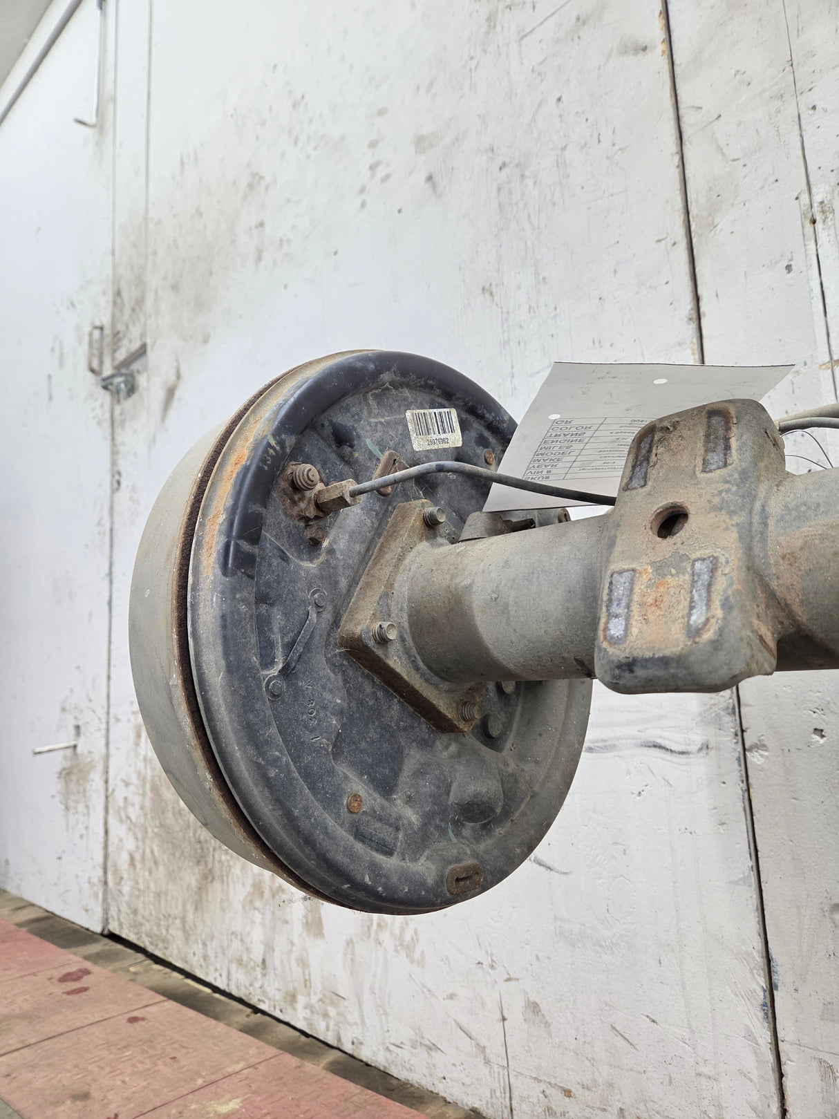 2009-2013 Chevrolet Silverado GMC Sierra 1500 Rear Axle GU5 3.23 Gear Ratio