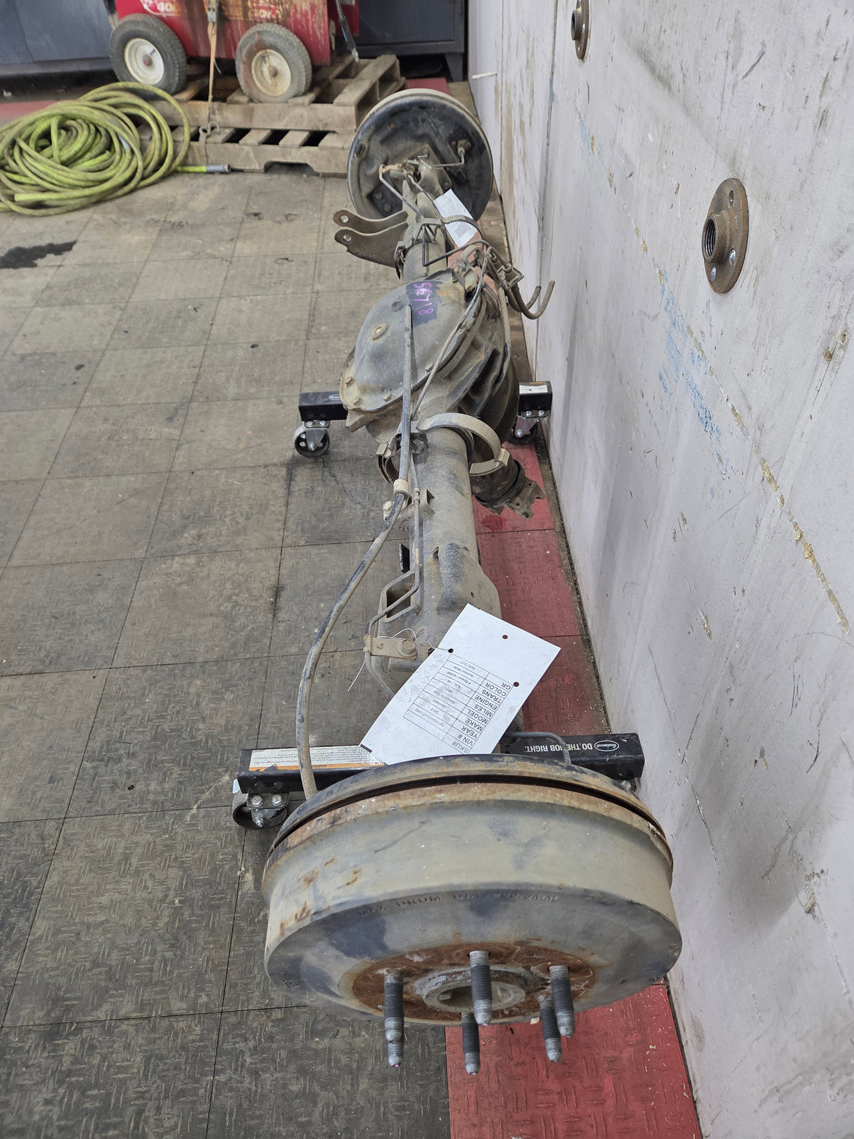 2009-2013 Chevrolet Silverado GMC Sierra 1500 Rear Axle GU5 3.23 Gear Ratio