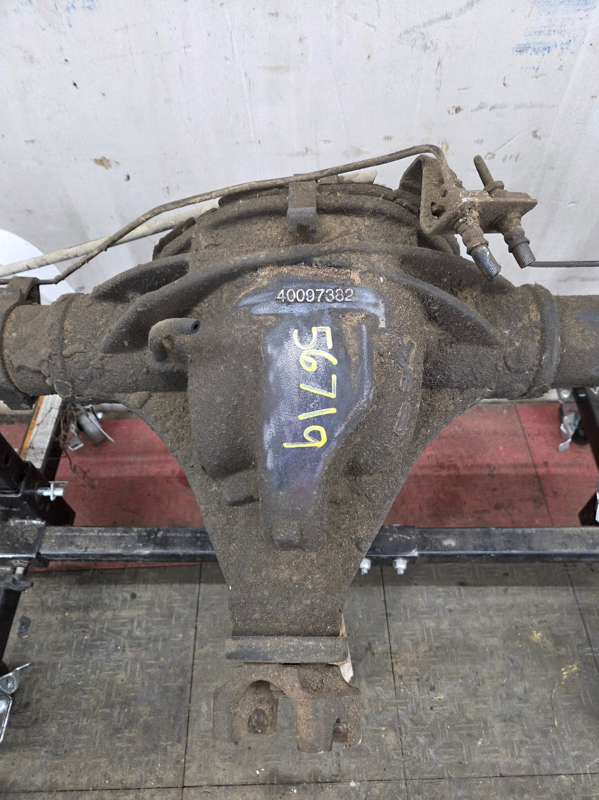 2009-2013 Chevrolet Silverado GMC Sierra 1500 Rear Axle GU5 3.23 Gear Ratio