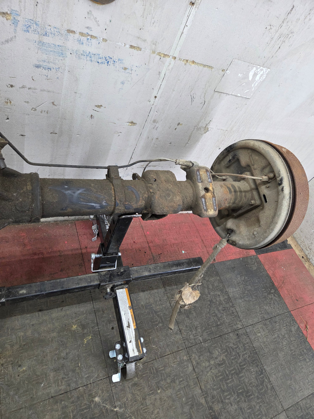 2009-2013 Chevrolet Silverado GMC Sierra 1500 Rear Axle GU5 3.23 Gear Ratio