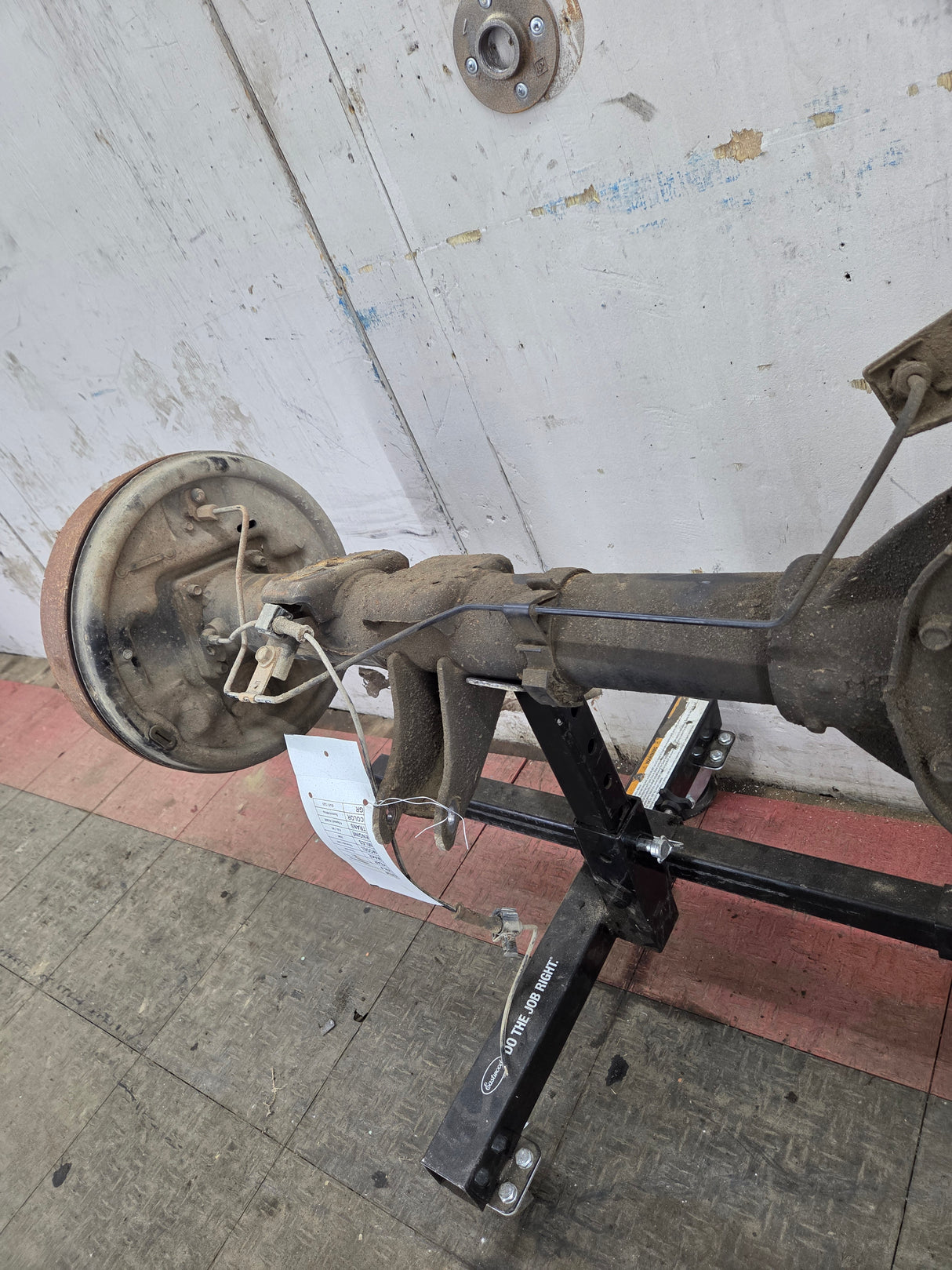 2009-2013 Chevrolet Silverado GMC Sierra 1500 Rear Axle GU5 3.23 Gear Ratio