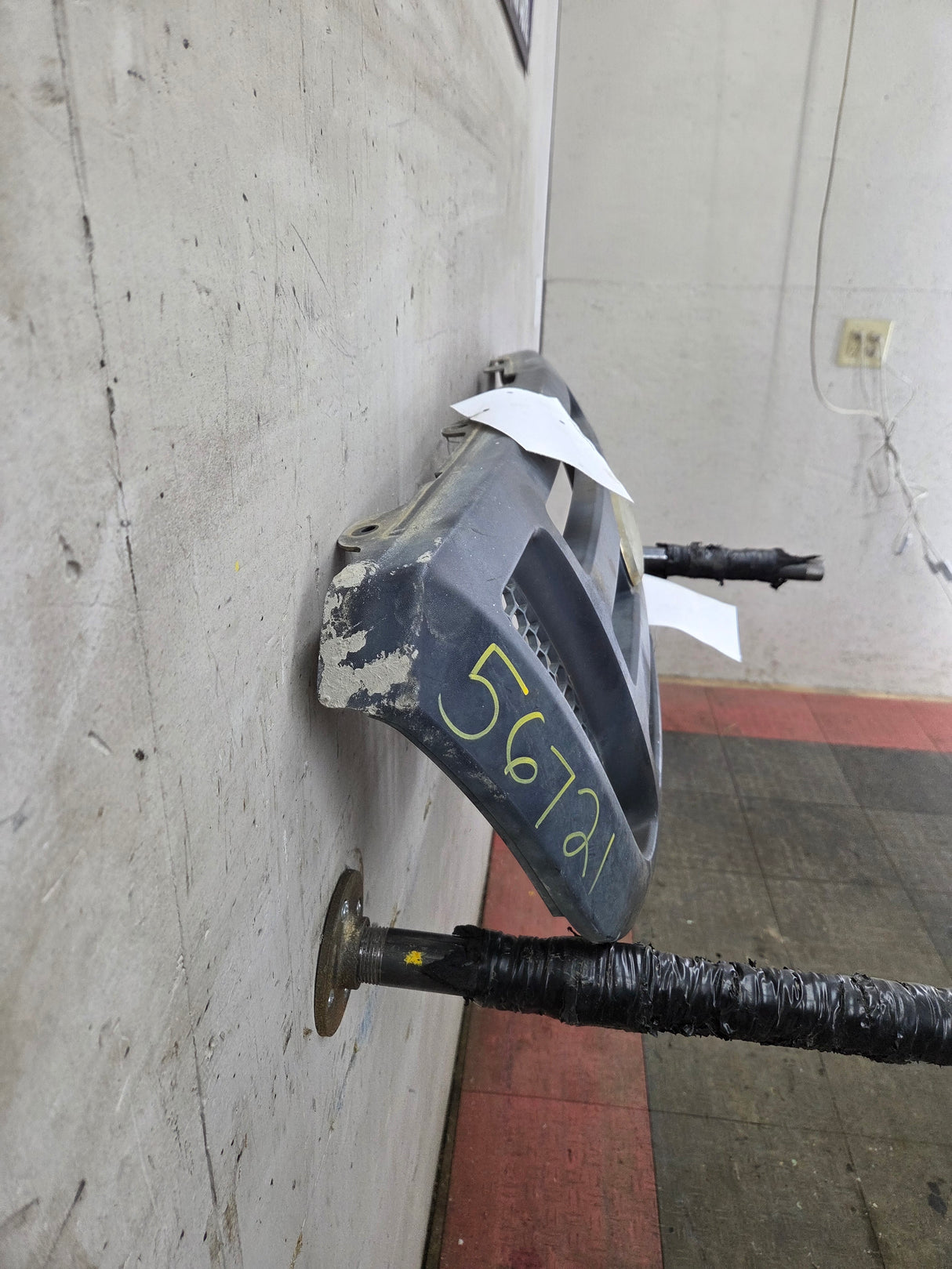 2004-2005 Ford Ranger Grill Surround