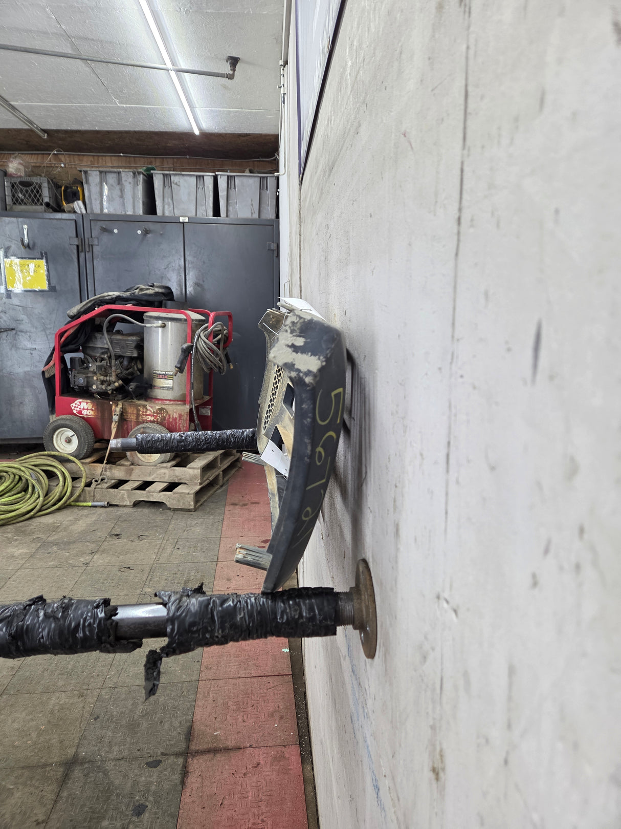 2004-2005 Ford Ranger Grill Surround