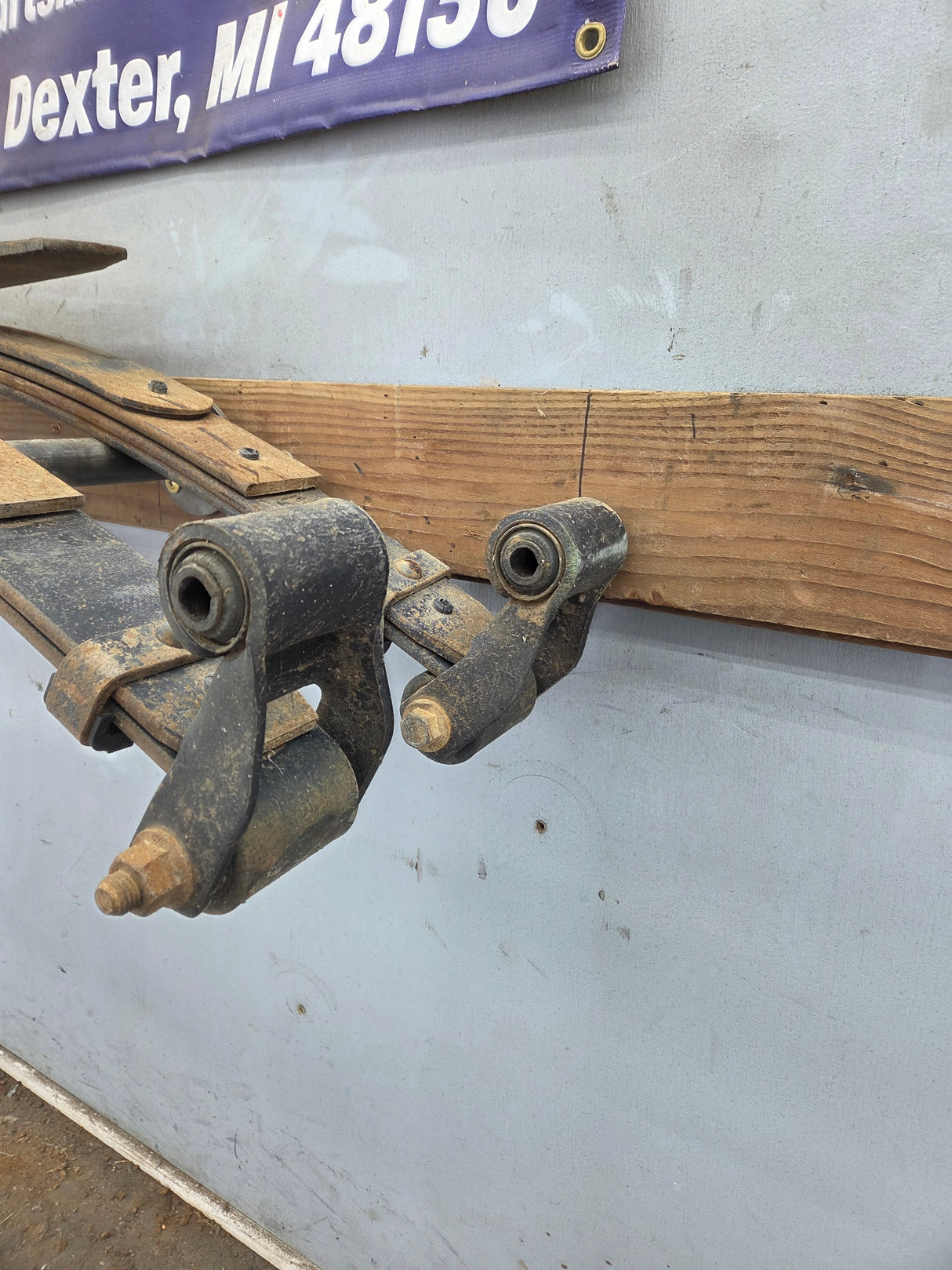 1999-2007 Ford F250 F350 Super Duty Rear Leaf Spring - Pair