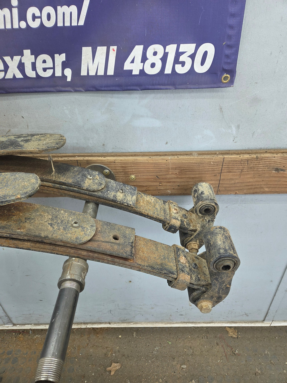 1999-2007 Ford F250 F350 Super Duty Rear Leaf Spring - Pair