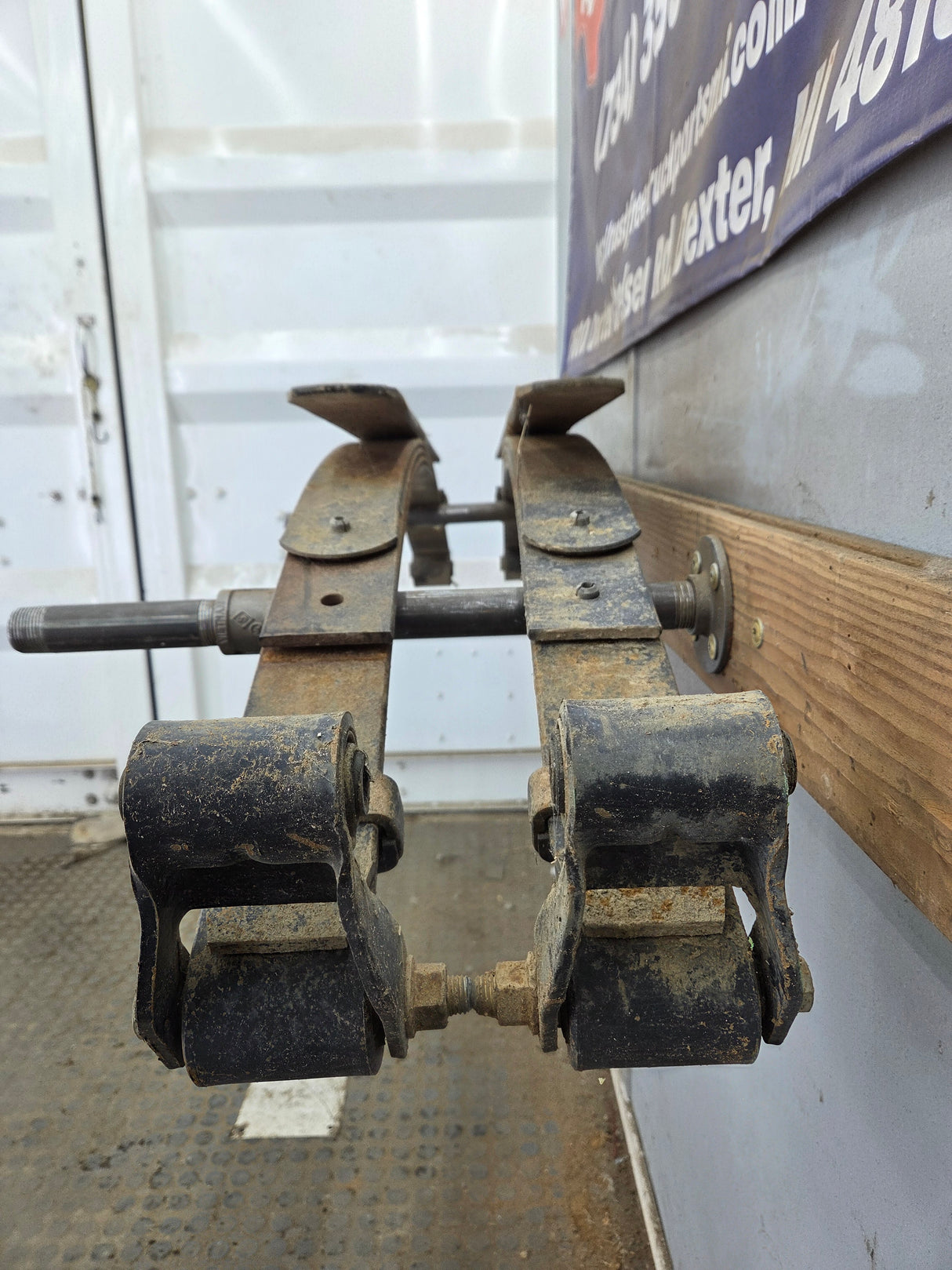 1999-2007 Ford F250 F350 Super Duty Rear Leaf Spring - Pair
