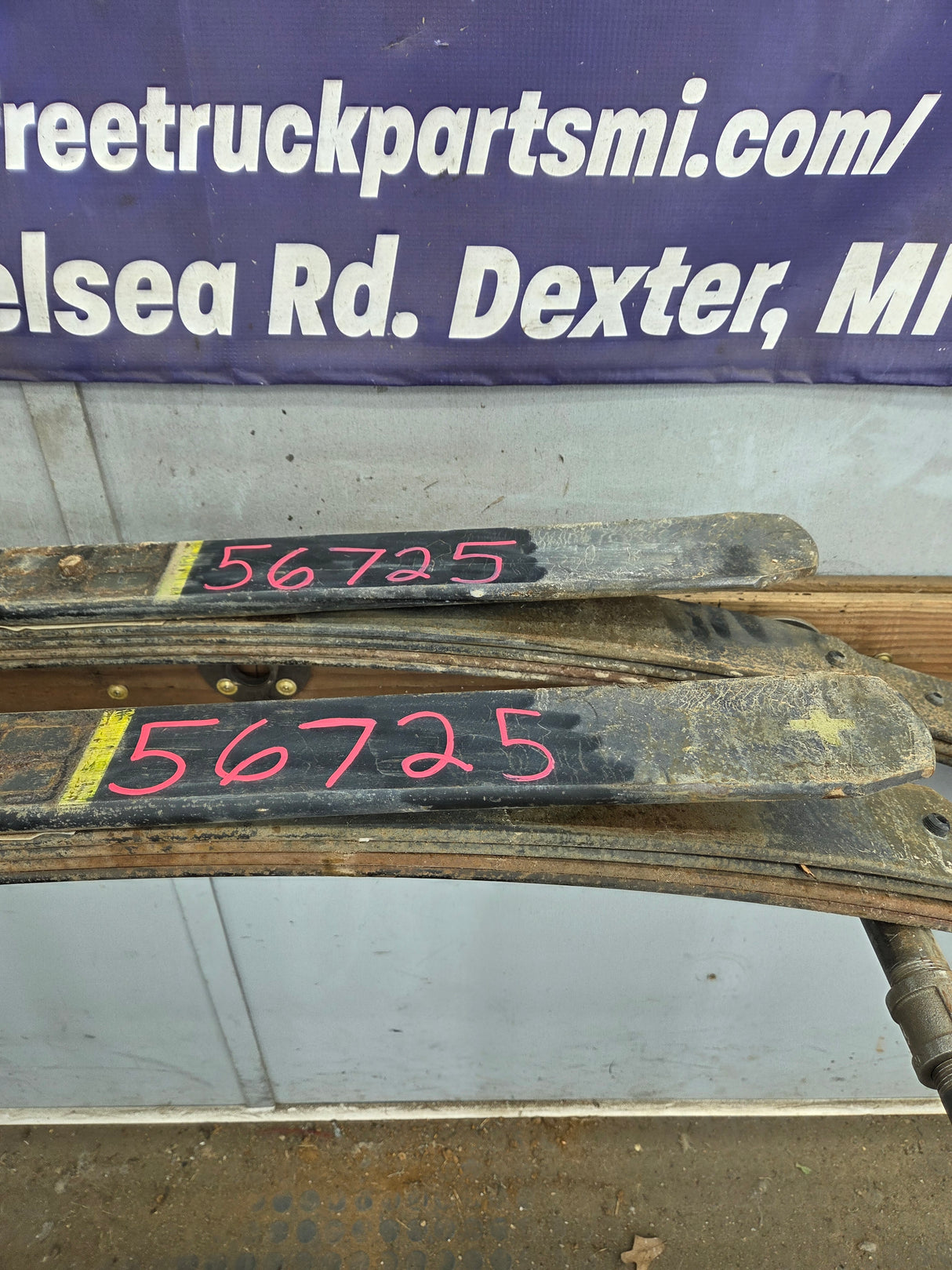 1999-2007 Ford F250 F350 Super Duty Rear Leaf Spring - Pair