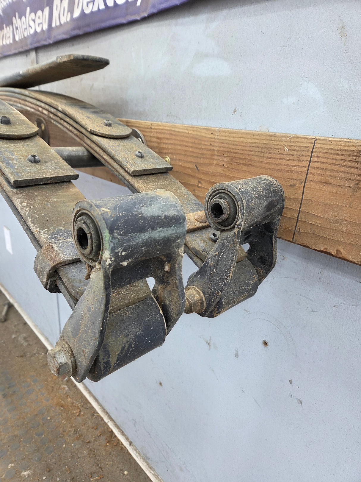 1999-2007 Ford F250 F350 Super Duty Rear Leaf Spring - Pair