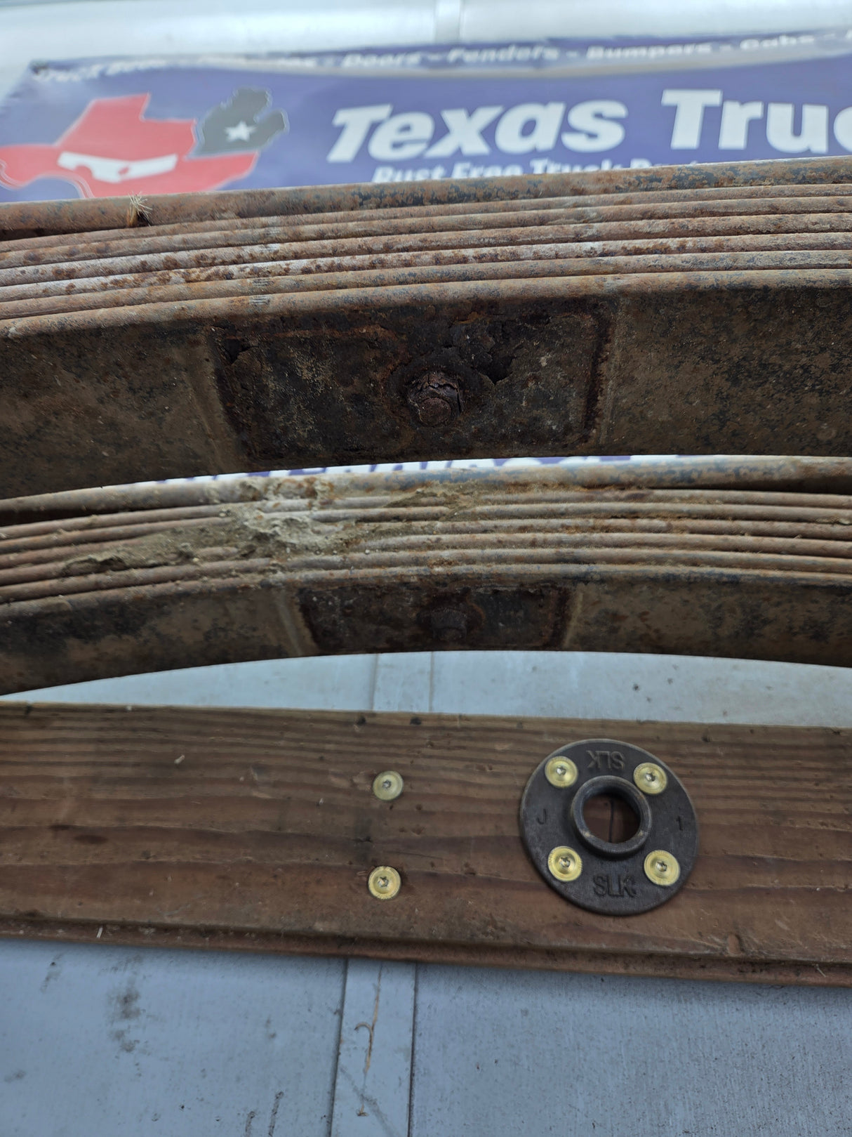 1999-2007 Ford F250 F350 Super Duty Rear Leaf Spring - Pair