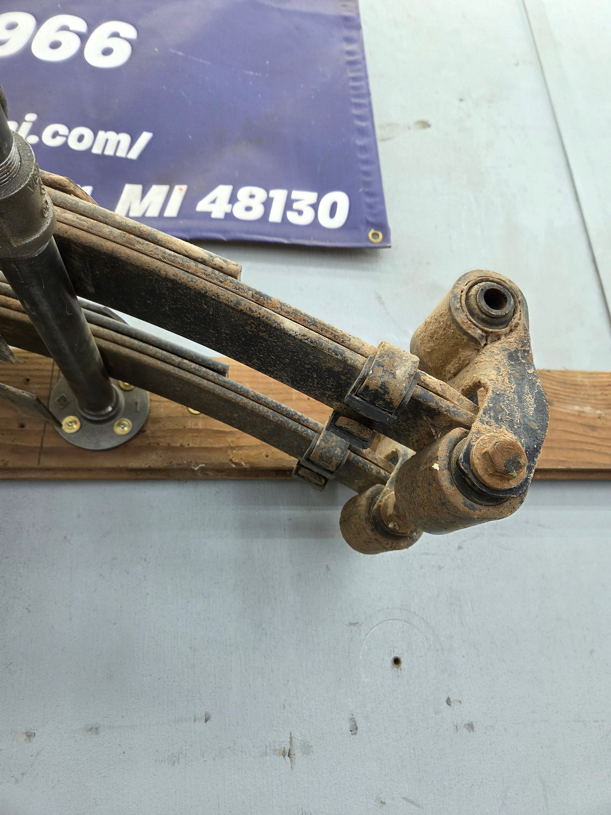 2008-2010 Ford F250 F350 Super Duty Rear Leaf Spring - Pair