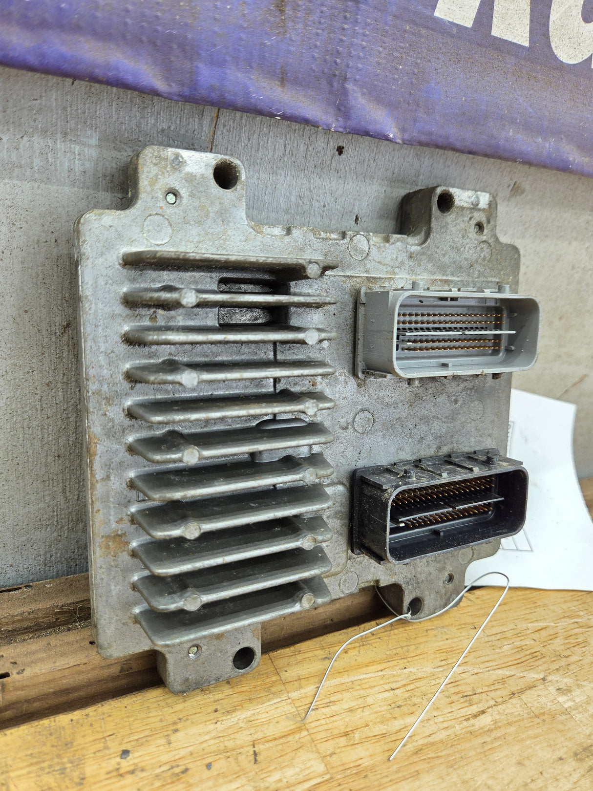 2010-2013 Chevrolet Silverado 1500 4.3L PCM AAUX / 12640970