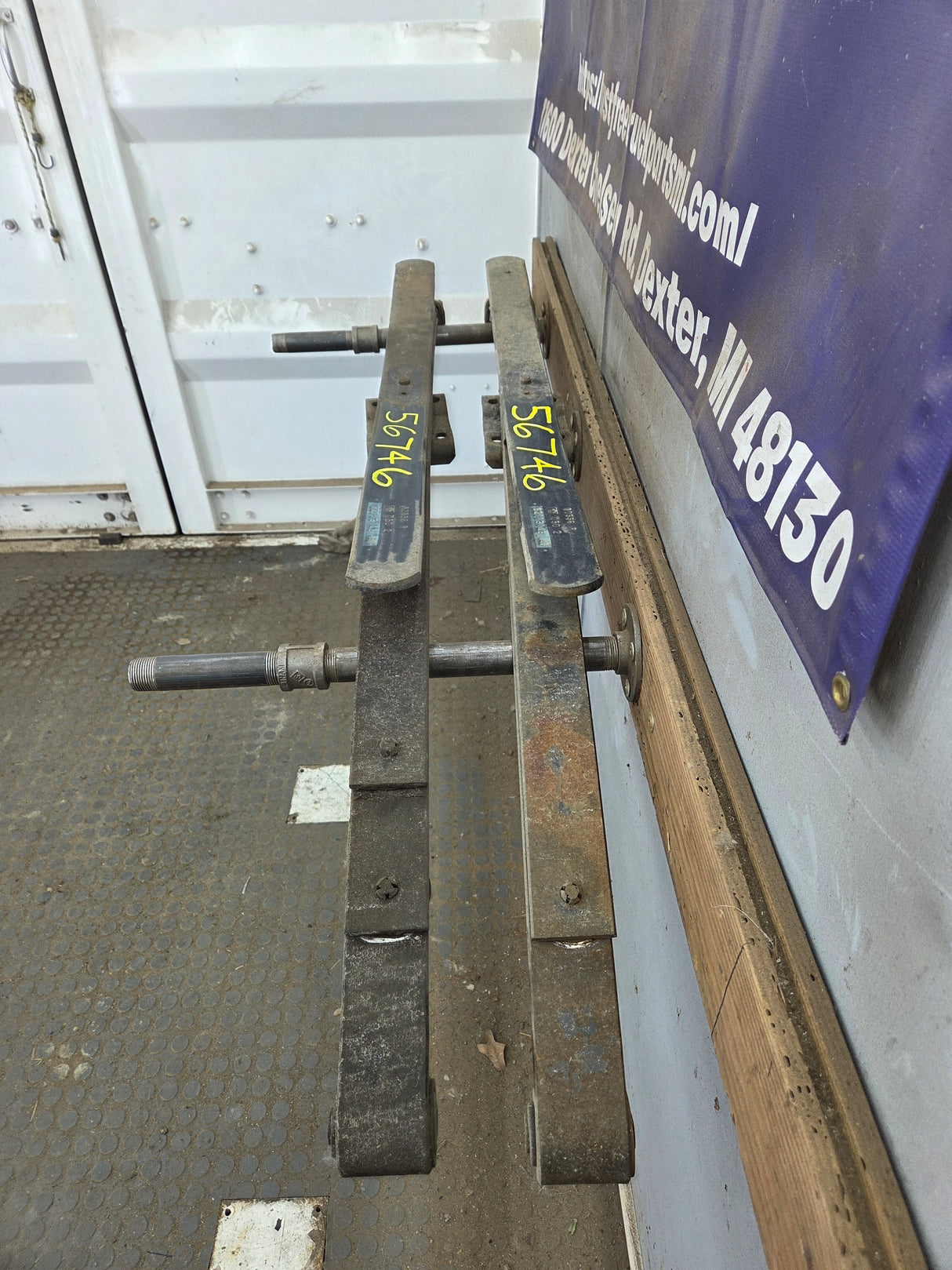 2002-2008 Dodge Ram 1500 Rear Leaf Springs 52113143AD - Pair