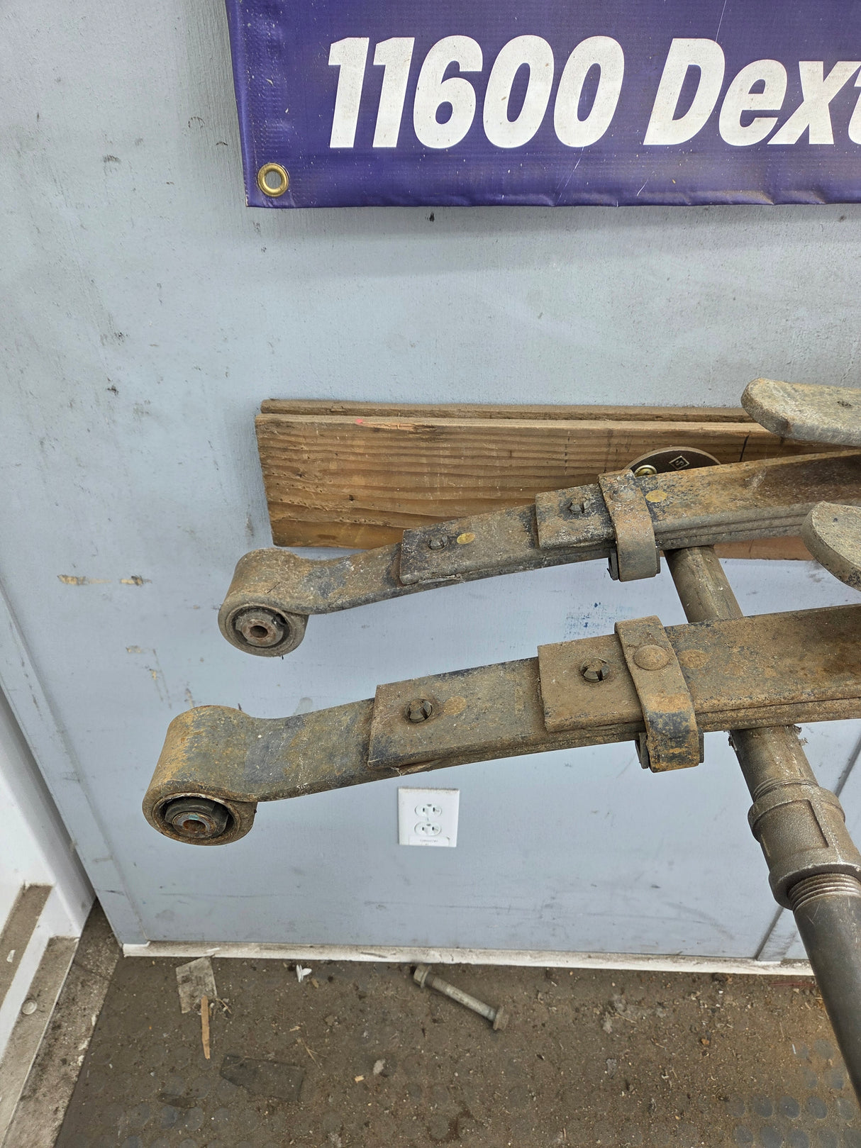 2002-2008 Dodge Ram 1500 Rear Leaf Springs 52113143AD - Pair