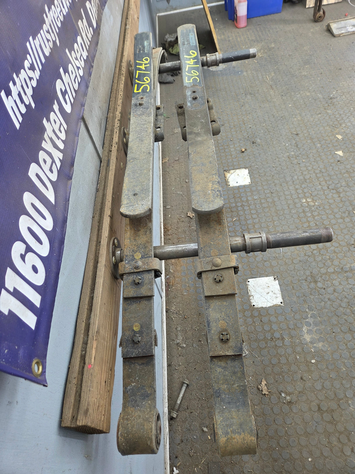 2002-2008 Dodge Ram 1500 Rear Leaf Springs 52113143AD - Pair