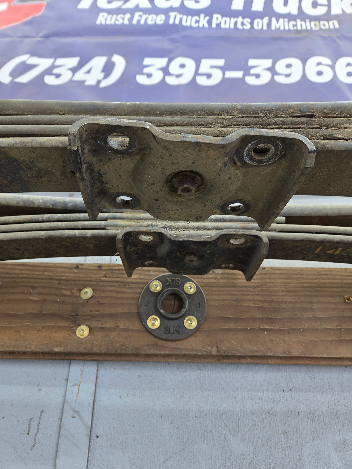 2002-2008 Dodge Ram 1500 Rear Leaf Springs 52113143AD - Pair