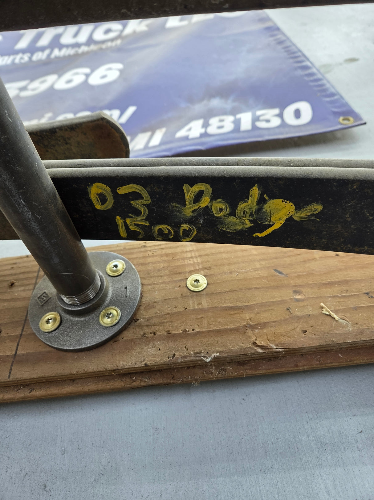 2002-2008 Dodge Ram 1500 Rear Leaf Springs 52113143AD - Pair