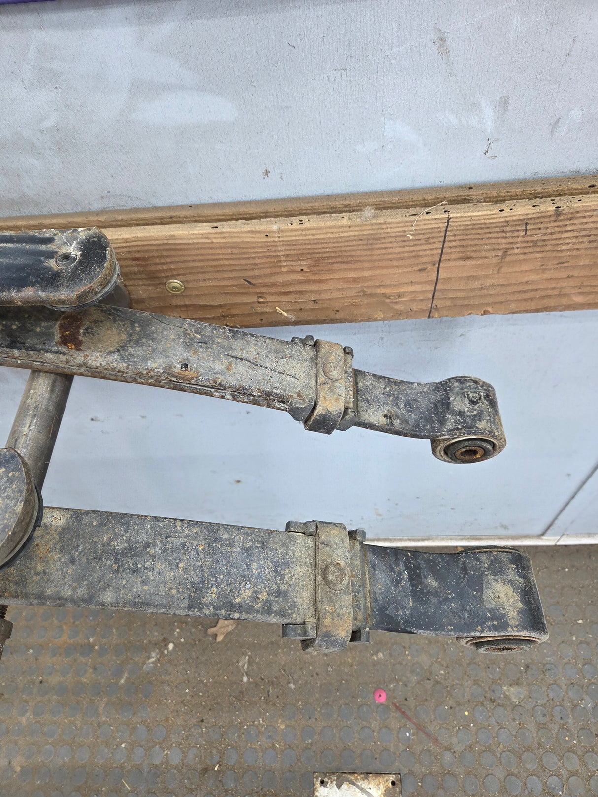 2007-2013 Chevrolet Silverado / GMC Sierra 1500 Rear Leaf Spring - Pair