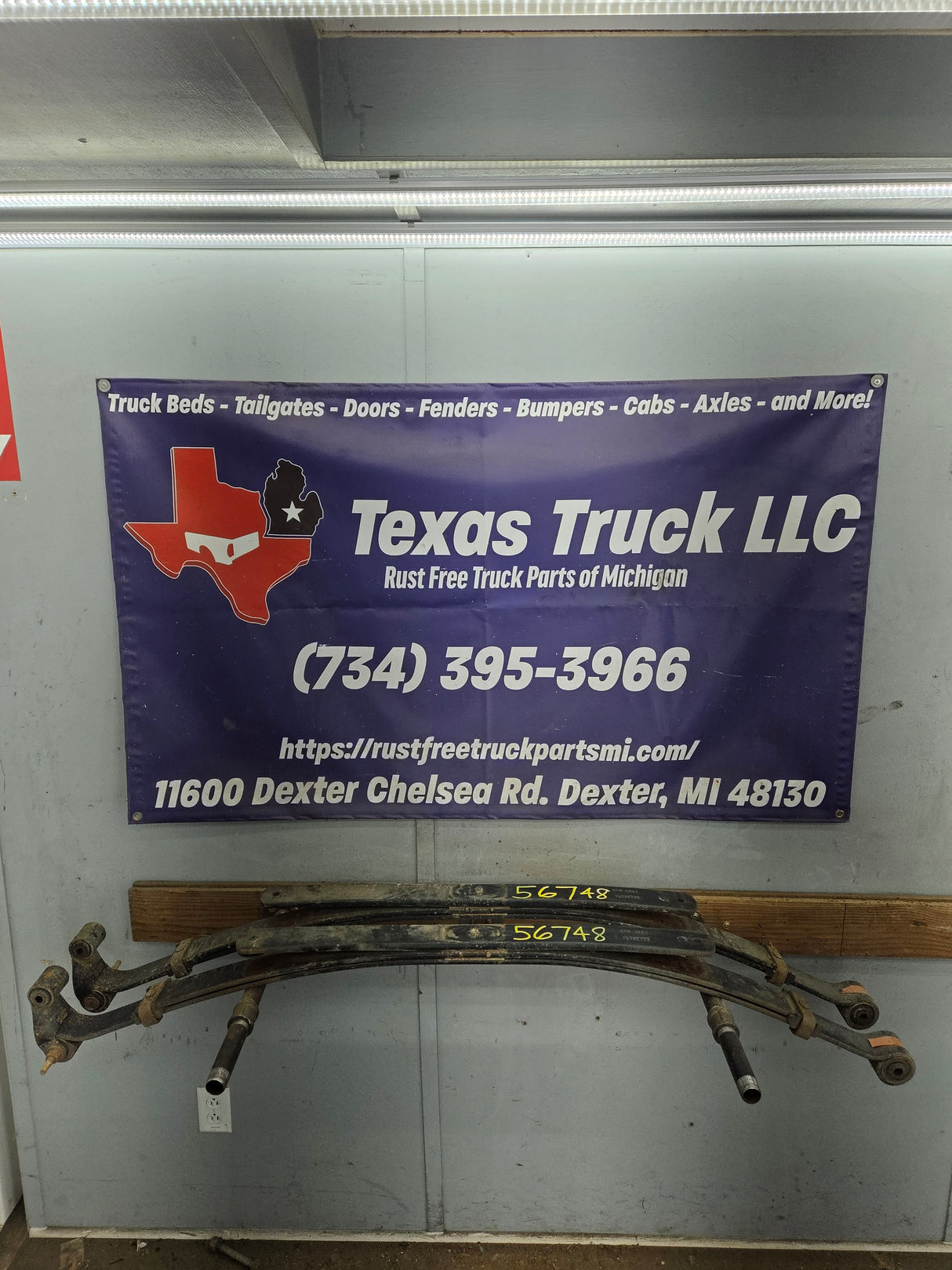 1999-2006 Chevrolet Silverado / GMC Sierra 1500 Rear Leaf Spring - Pair 15765129