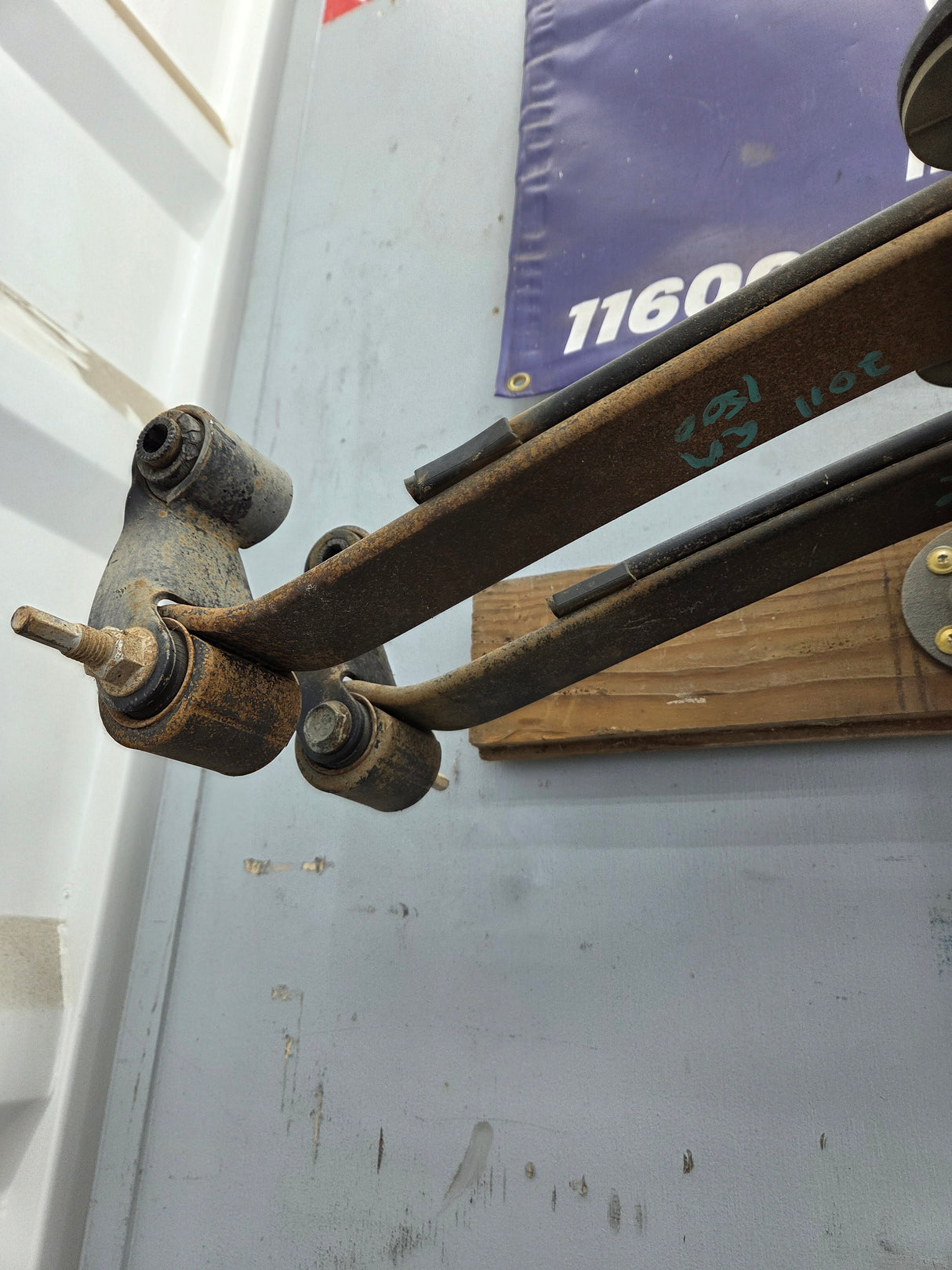 2007-2013 Chevrolet Silverado / GMC Sierra 1500 Rear Leaf Spring - Pair 20901044 RPN 3400