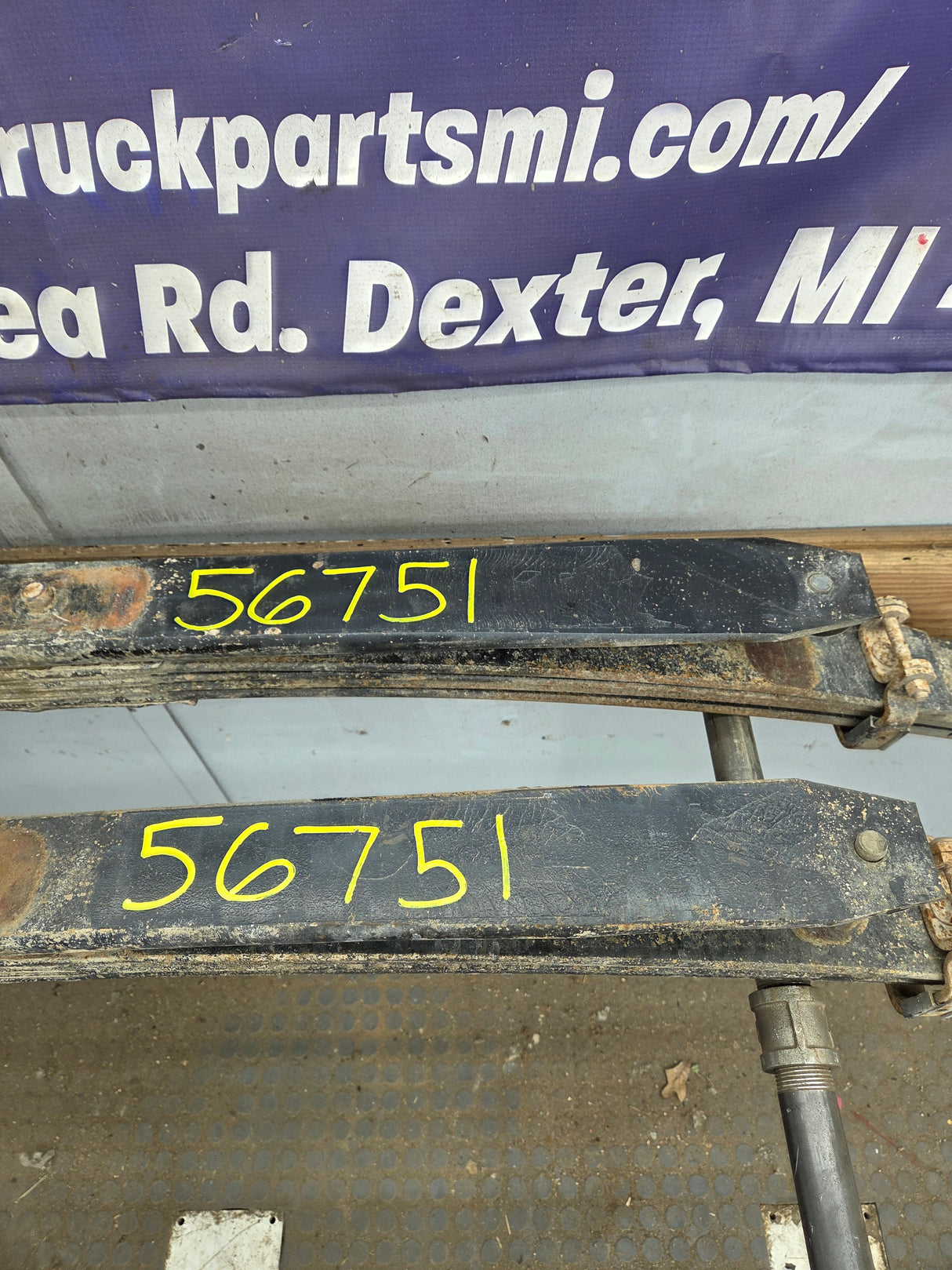 2001-2010 Chevrolet Silverado / GMC Sierra 2500HD 3500HD Rear Leaf Springs - Pair