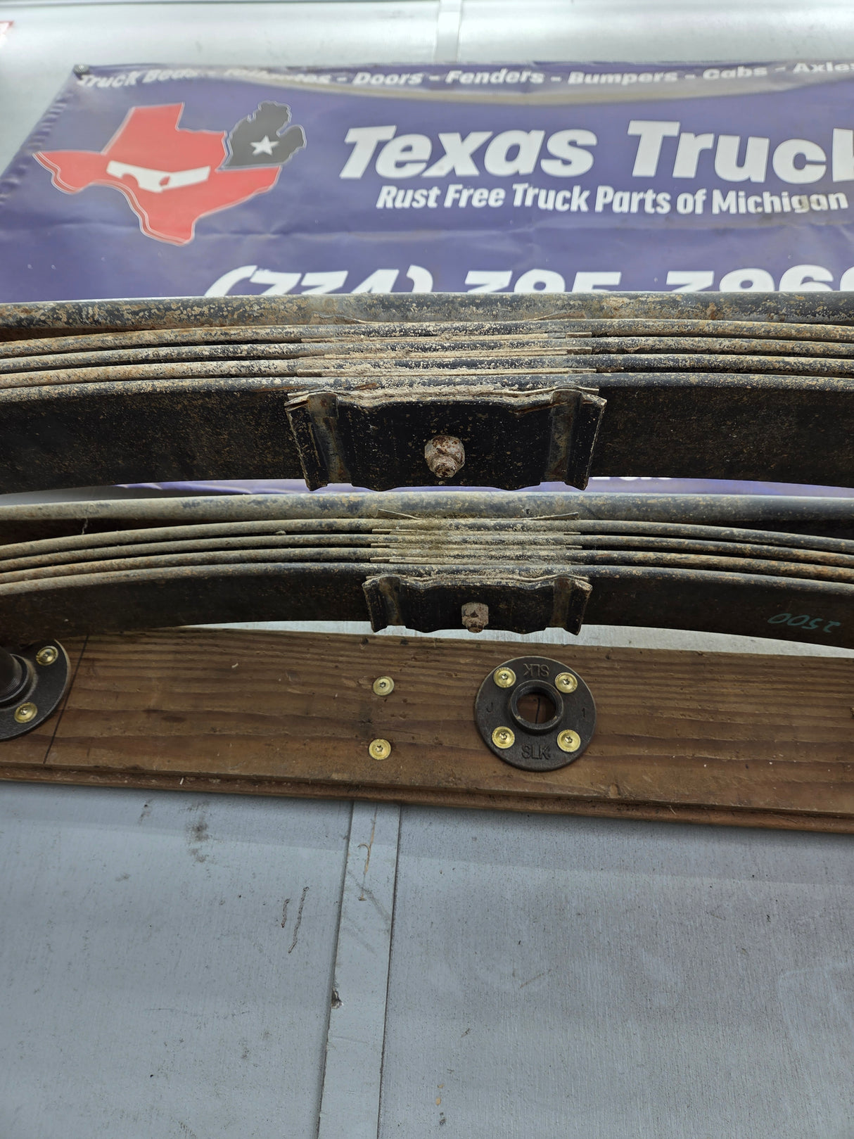 2001-2010 Chevrolet Silverado / GMC Sierra 2500HD 3500HD Rear Leaf Springs - Pair