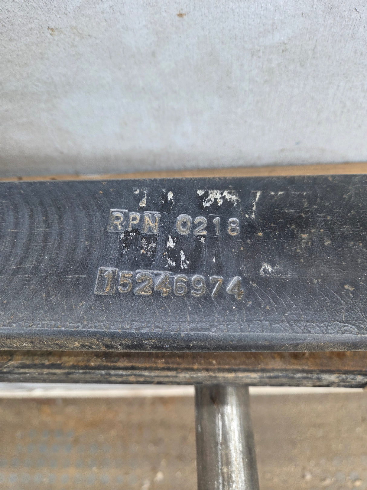 2001-2010 Chevrolet Silverado / GMC Sierra 2500HD 3500HD Rear Leaf Springs - Pair