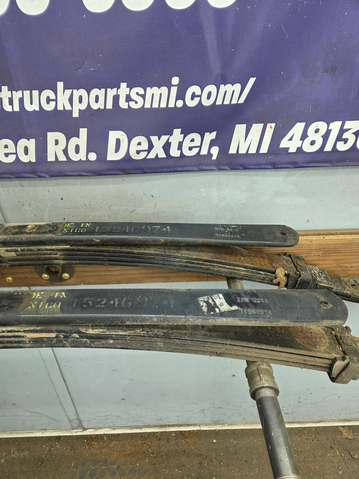 2001-2010 Chevrolet Silverado / GMC Sierra 2500HD 3500HD Rear Leaf Springs - Pair