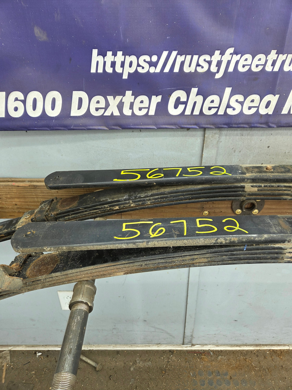 2001-2010 Chevrolet Silverado / GMC Sierra 2500HD 3500HD Rear Leaf Springs - Pair